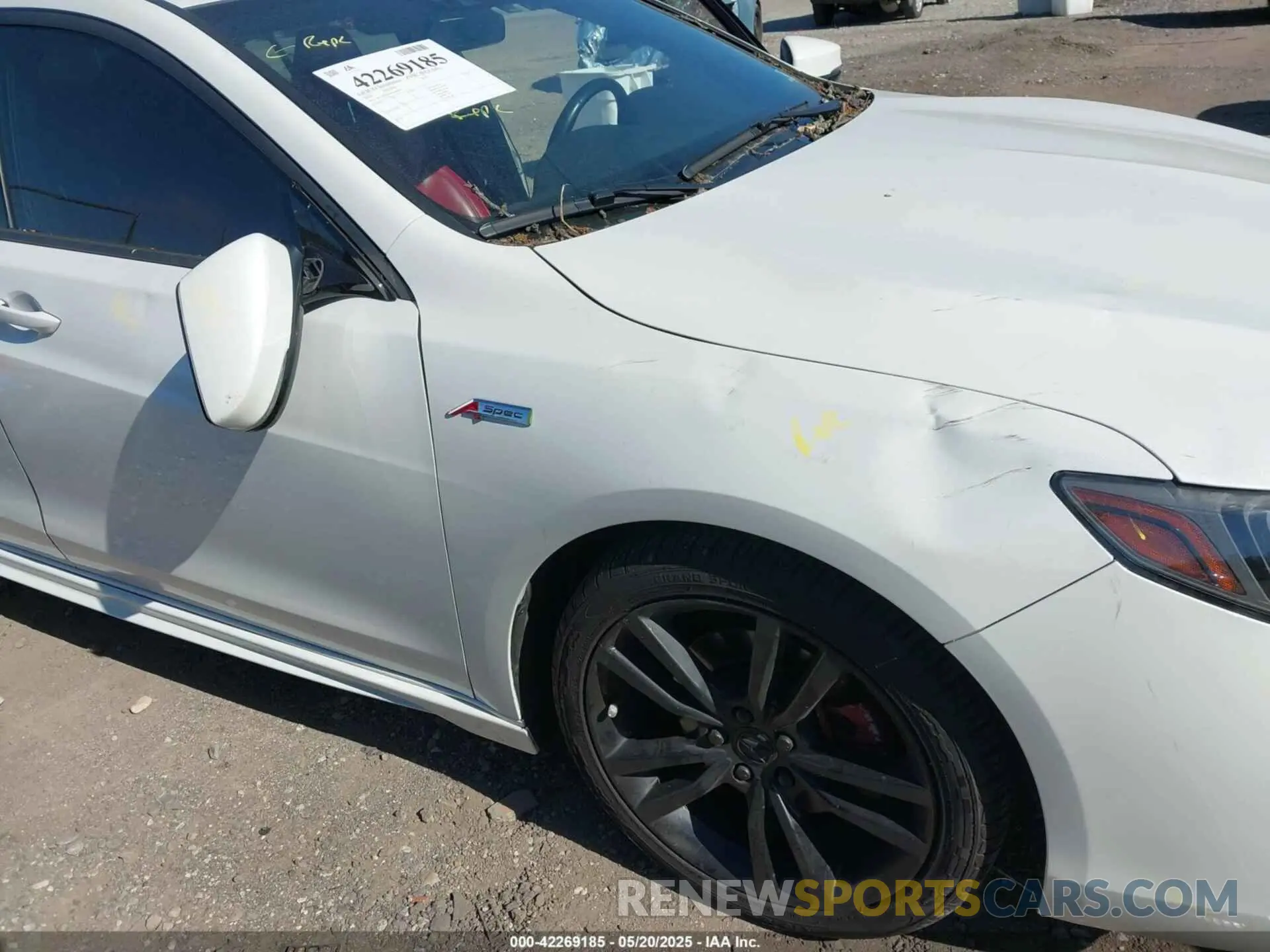 6 Photograph of a damaged car 19UUB1F64LA009815 ACURA TLX 2020