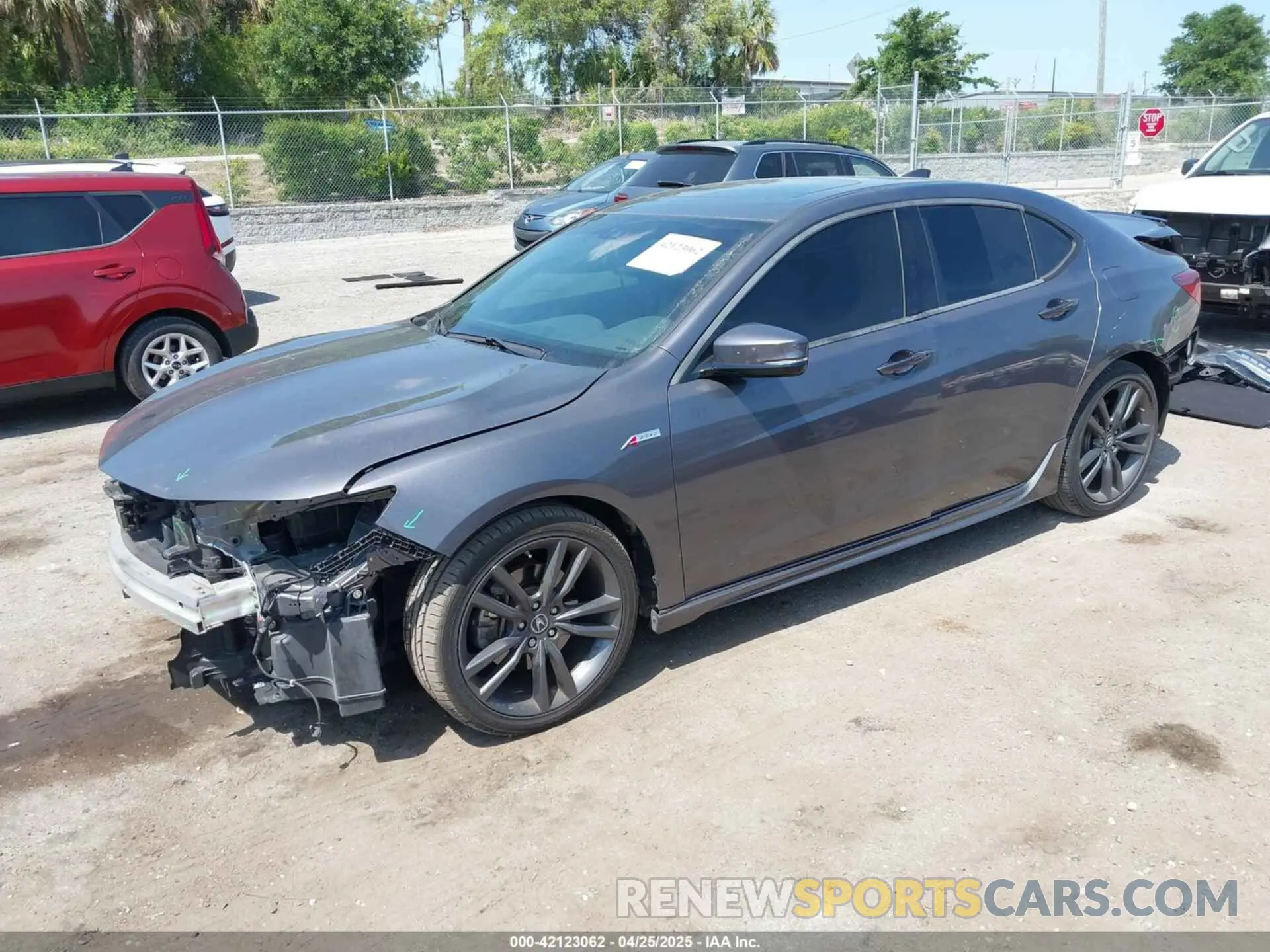 2 Фотография поврежденного автомобиля 19UUB1F66LA000520 ACURA TLX 2020