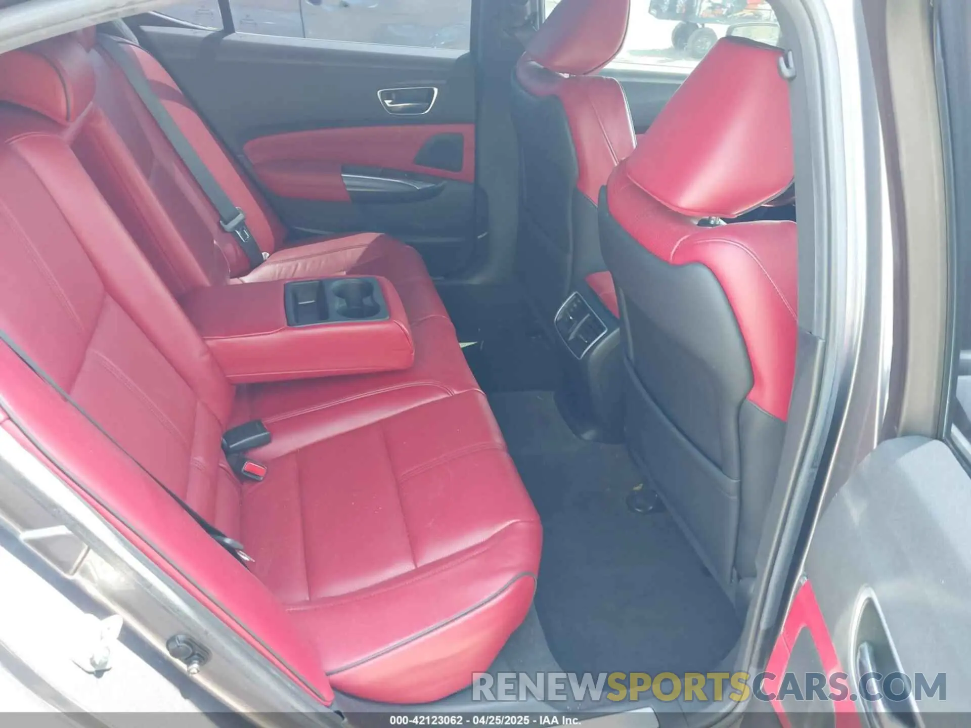 8 Фотография поврежденного автомобиля 19UUB1F66LA000520 ACURA TLX 2020