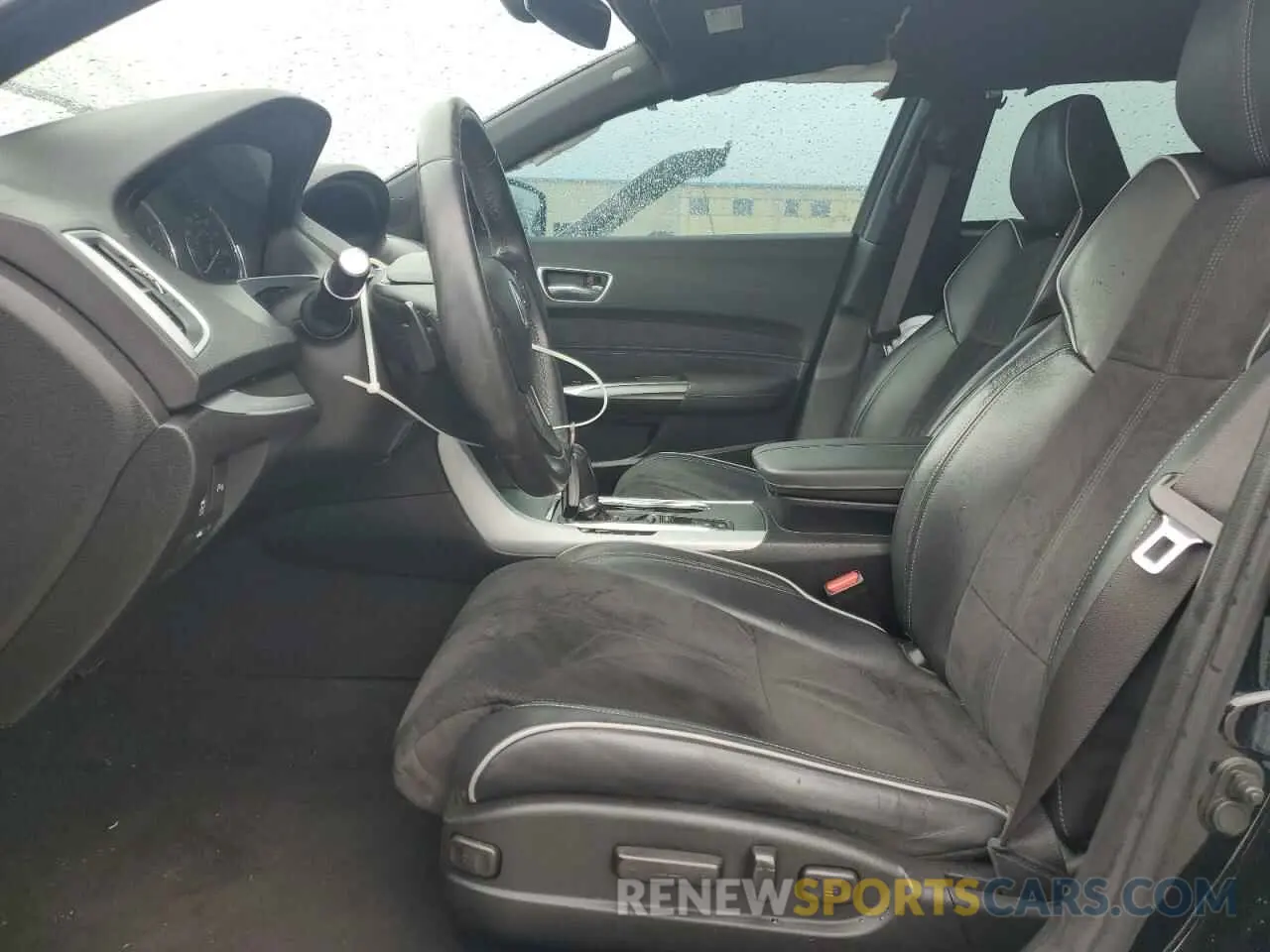 7 Photograph of a damaged car 19UUB1F69LA008367 ACURA TLX 2020