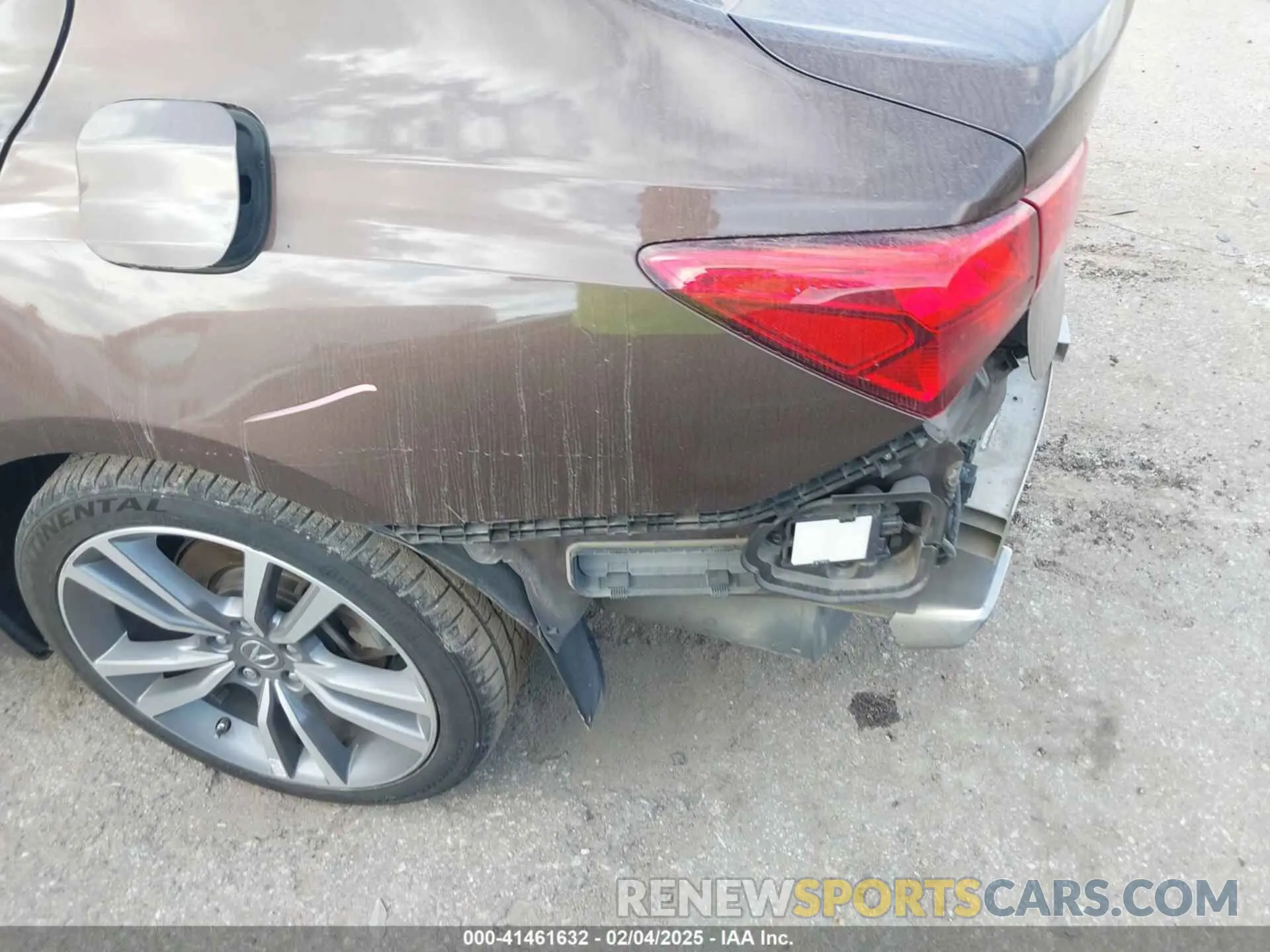 6 Photograph of a damaged car 19UUB2F40LA002820 ACURA TLX 2020