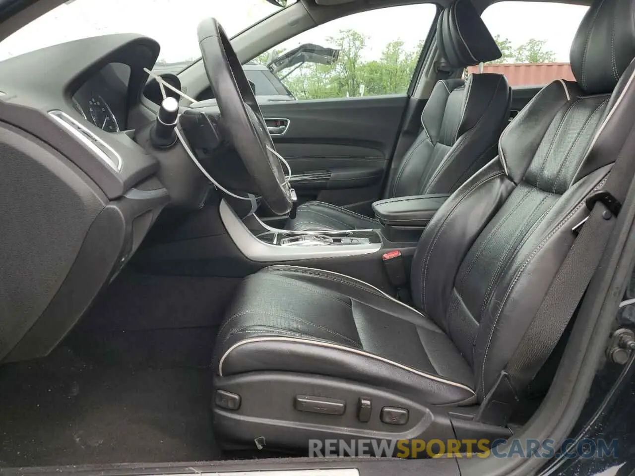 7 Photograph of a damaged car 19UUB2F41LA002731 ACURA TLX 2020