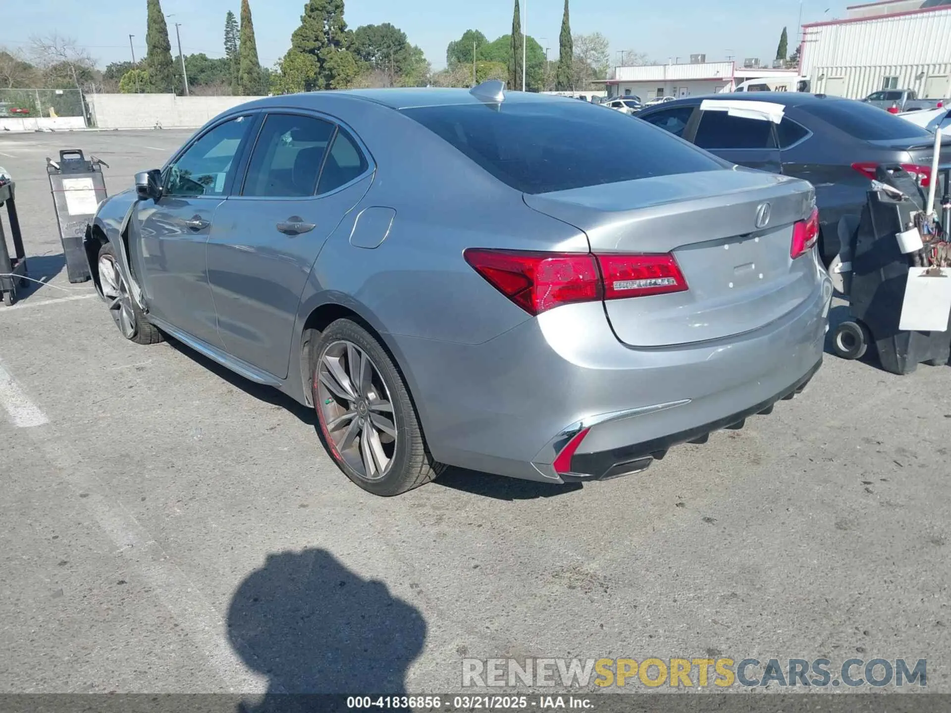3 Фотография поврежденного автомобиля 19UUB2F4XLA002467 ACURA TLX 2020