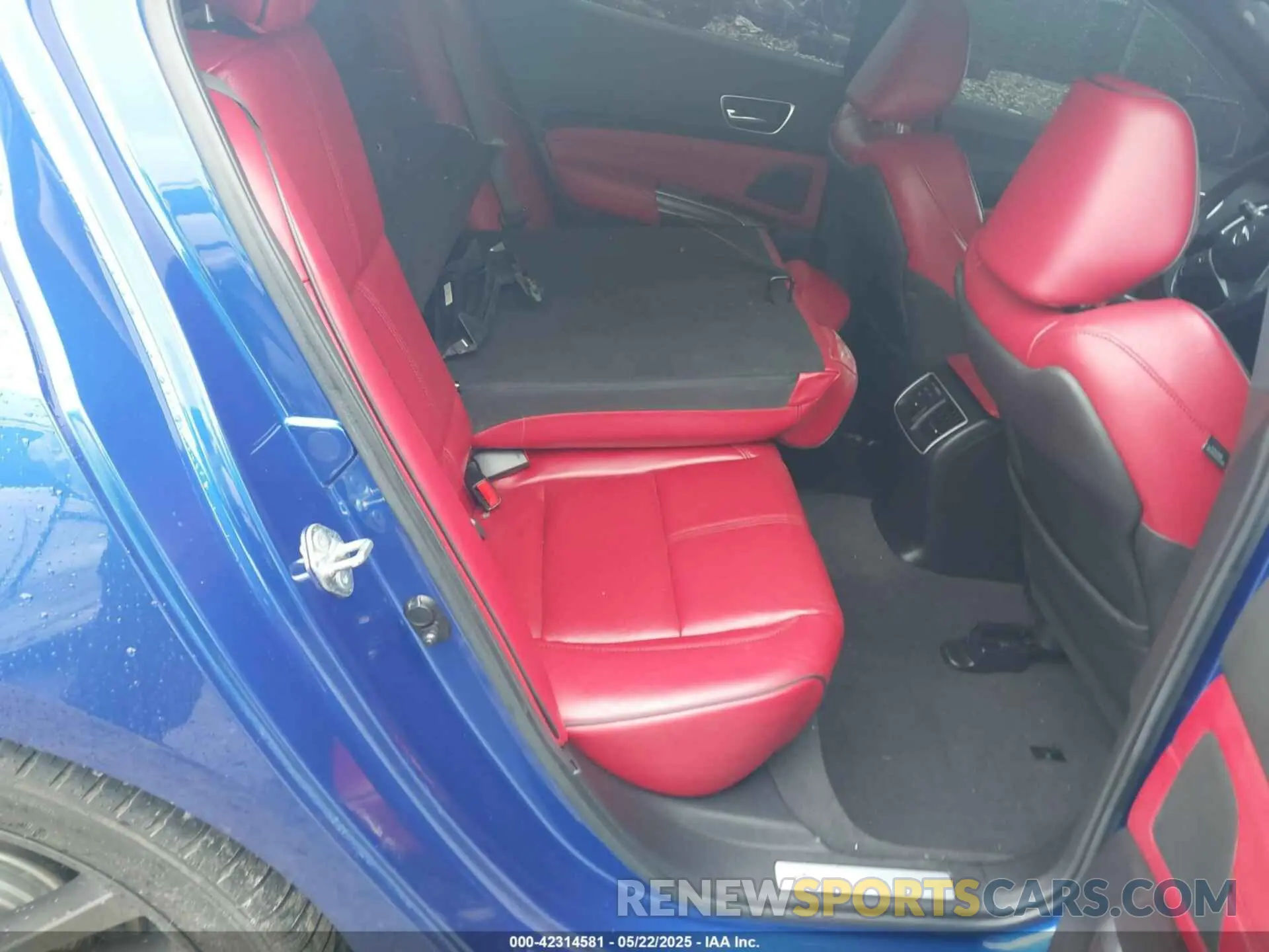 8 Photograph of a damaged car 19UUB2F64LA004121 ACURA TLX 2020
