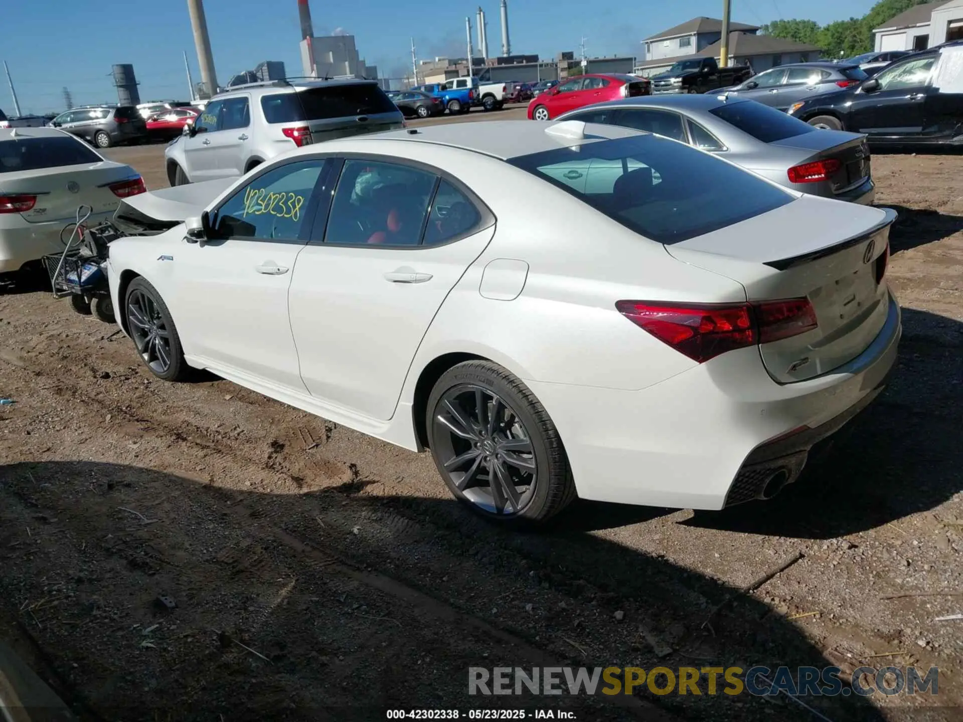 3 Фотография поврежденного автомобиля 19UUB2F66LA002614 ACURA TLX 2020