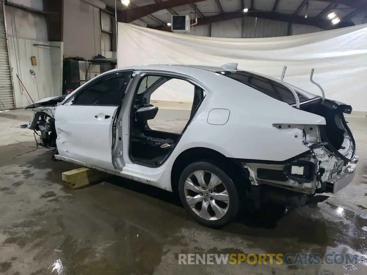 2 Фотография поврежденного автомобиля 19UUB2F68LA005790 ACURA TLX 2020