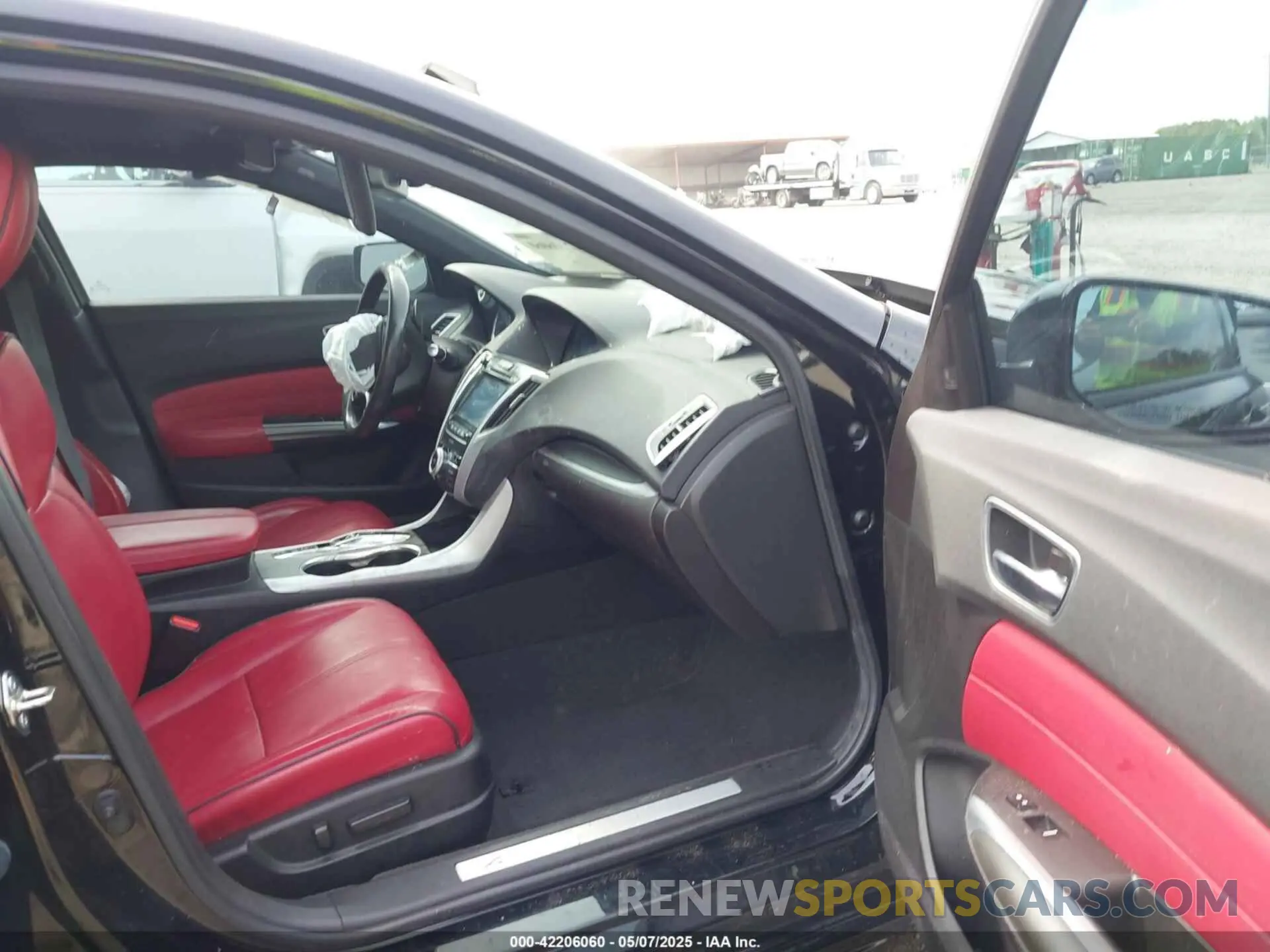 5 Photograph of a damaged car 19UUB3F62LA002387 ACURA TLX 2020
