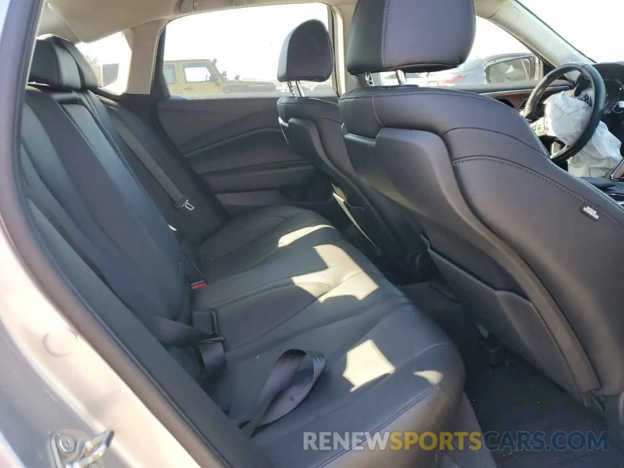 11 Photograph of a damaged car 19UUB5F30MA003198 ACURA TLX 2021