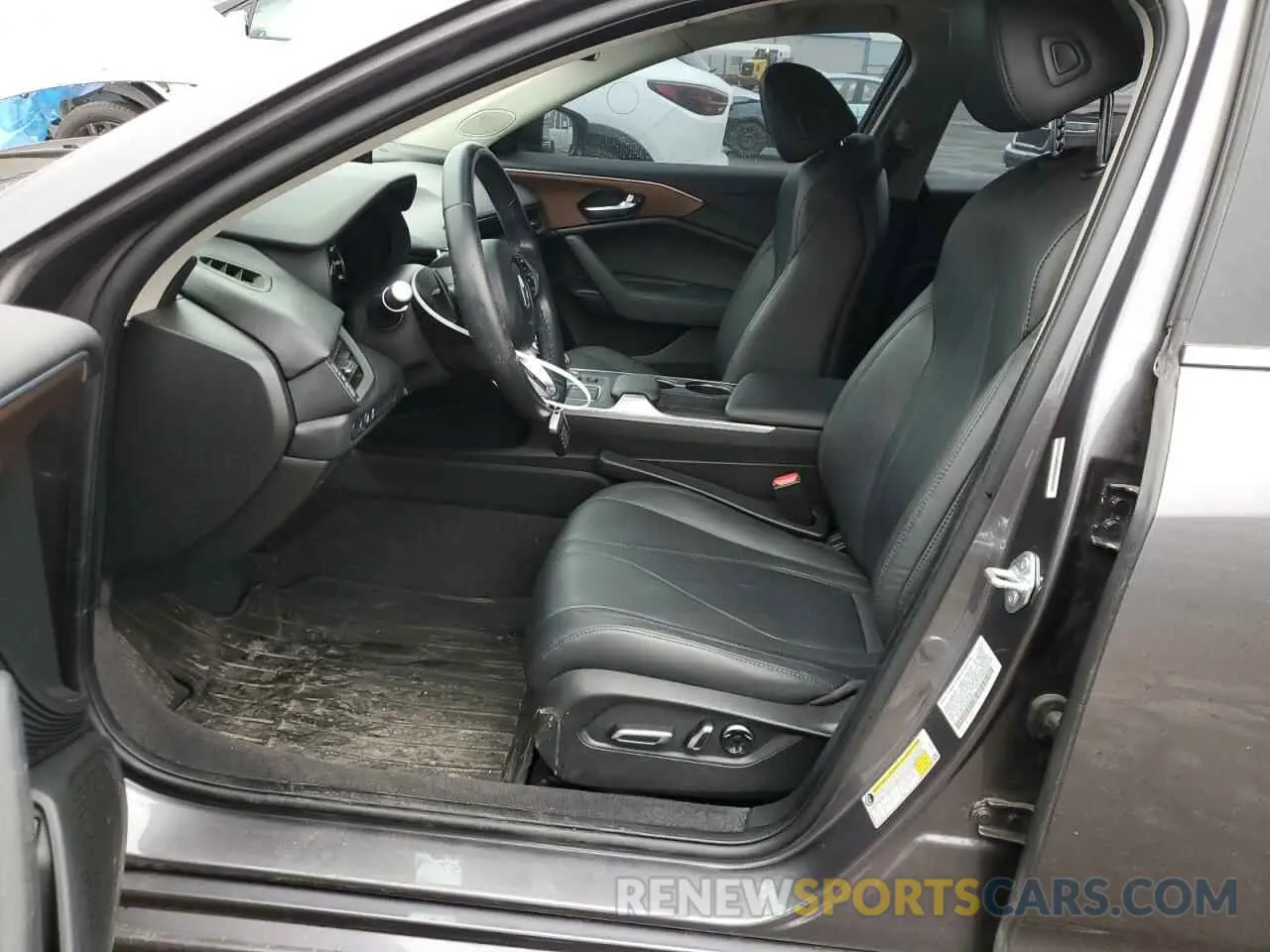 7 Фотография поврежденного автомобиля 19UUB5F30MA013231 ACURA TLX 2021