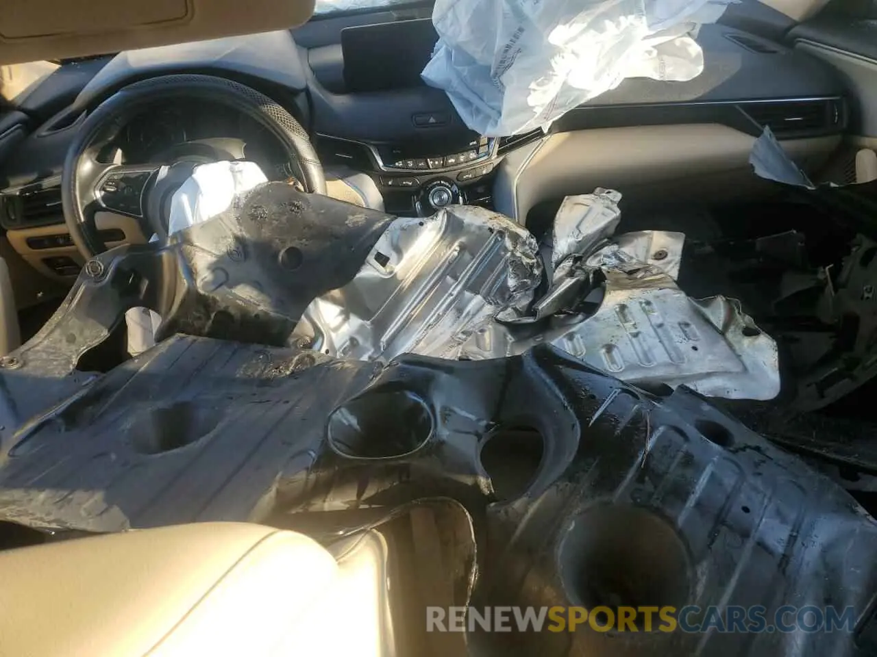 8 Photograph of a damaged car 19UUB5F39MA011428 ACURA TLX 2021