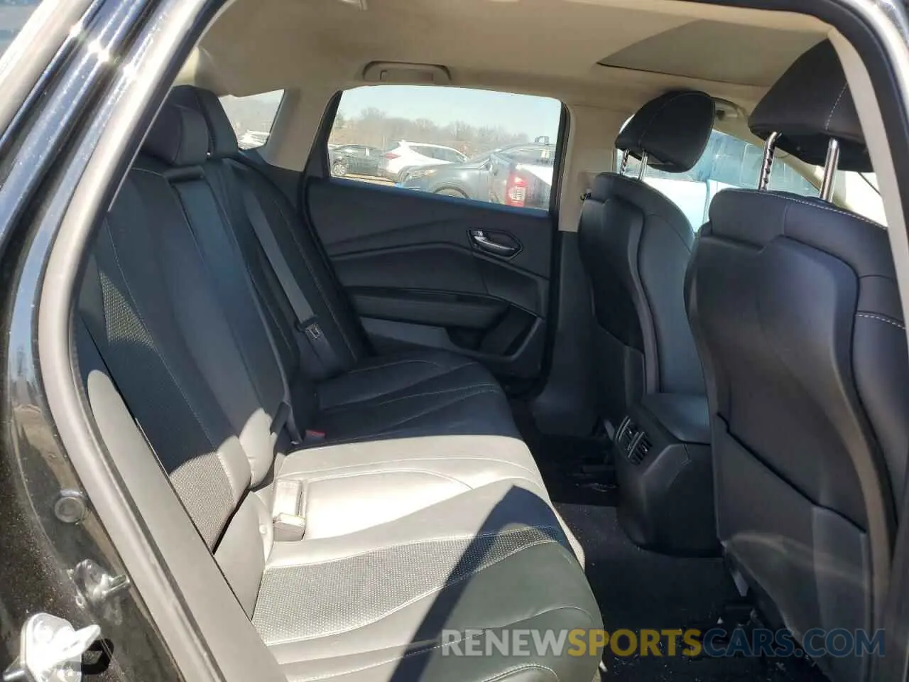 10 Photograph of a damaged car 19UUB5F42MA005804 ACURA TLX 2021