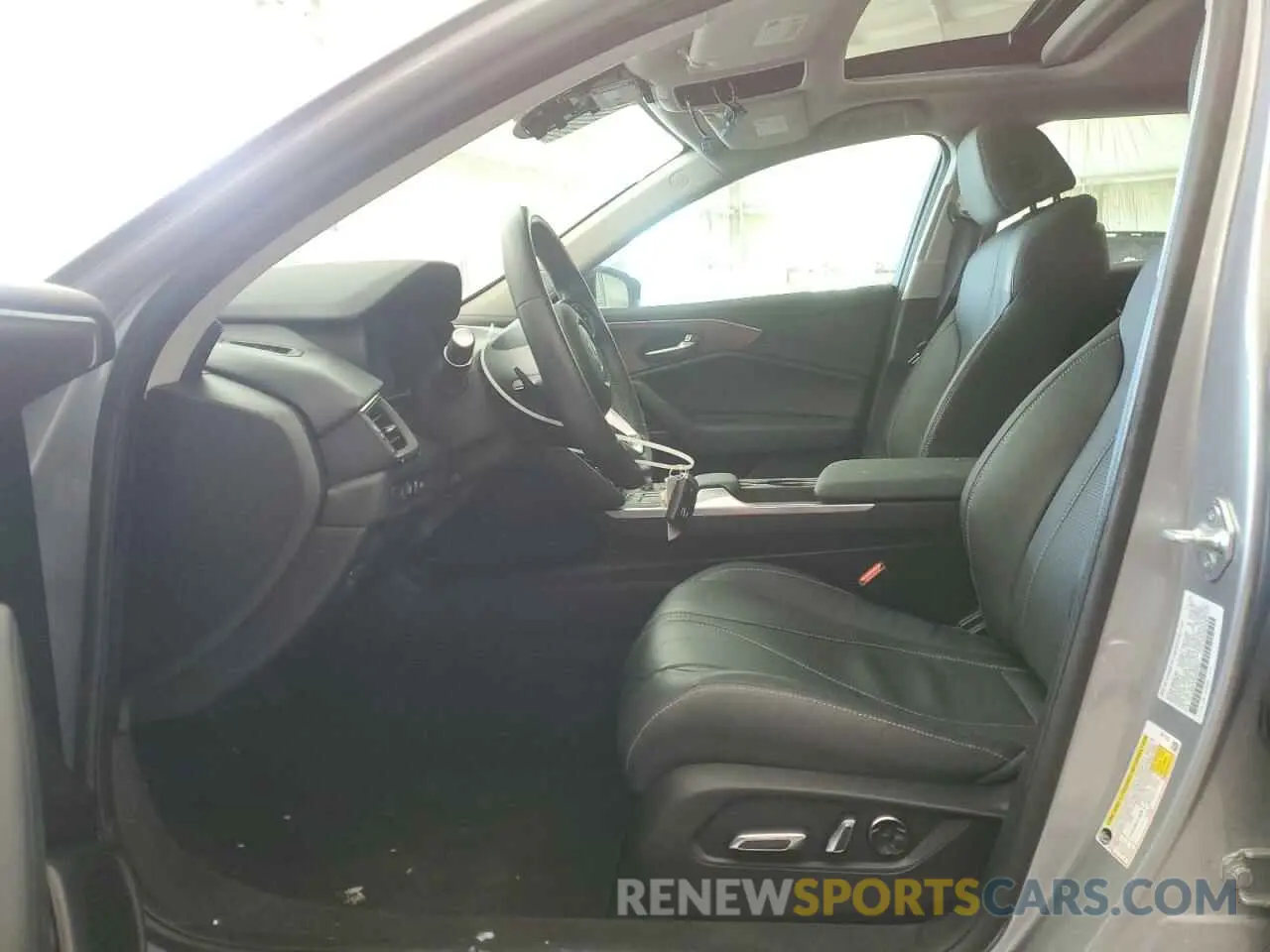 7 Photograph of a damaged car 19UUB5F43MA005021 ACURA TLX 2021