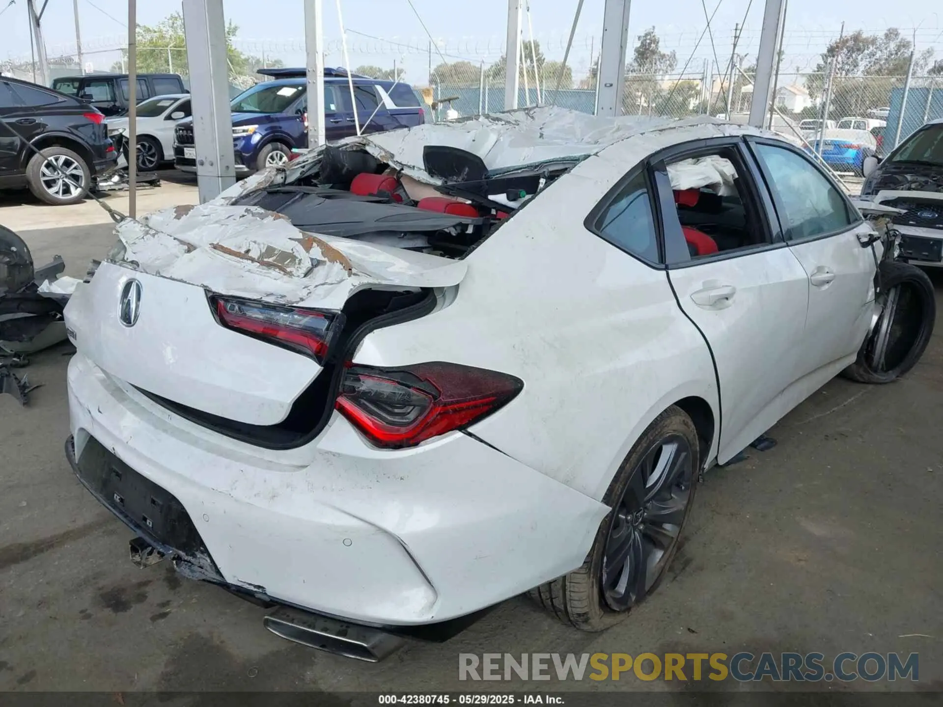 4 Photograph of a damaged car 19UUB5F51MA017032 ACURA TLX 2021