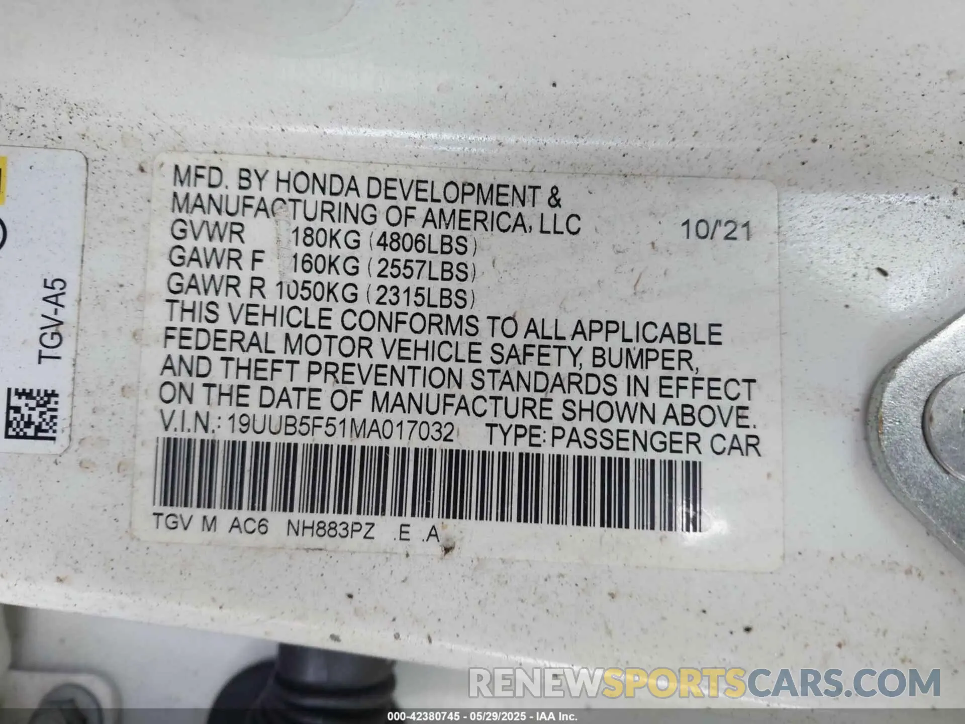9 Photograph of a damaged car 19UUB5F51MA017032 ACURA TLX 2021