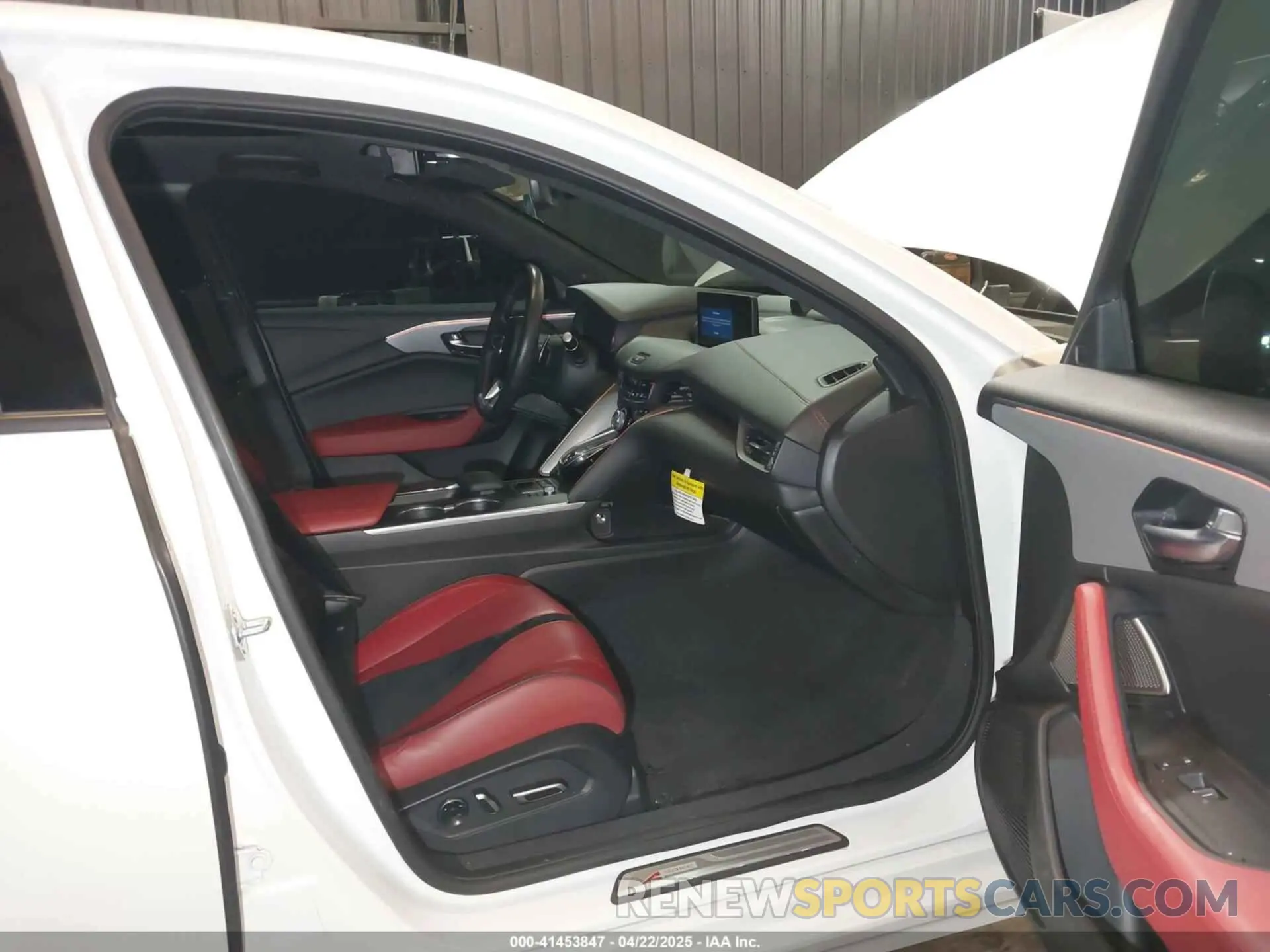 5 Photograph of a damaged car 19UUB5F53MA013077 ACURA TLX 2021