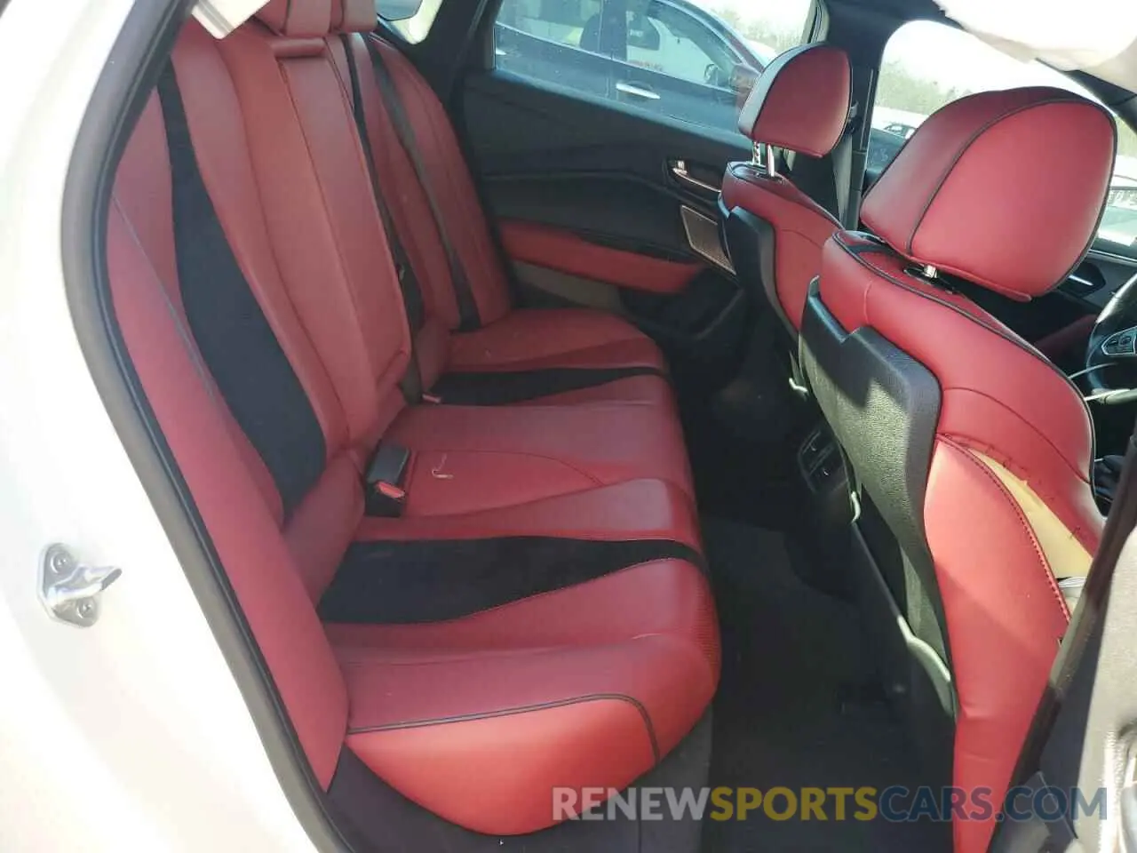 10 Photograph of a damaged car 19UUB5F53MA013676 ACURA TLX 2021