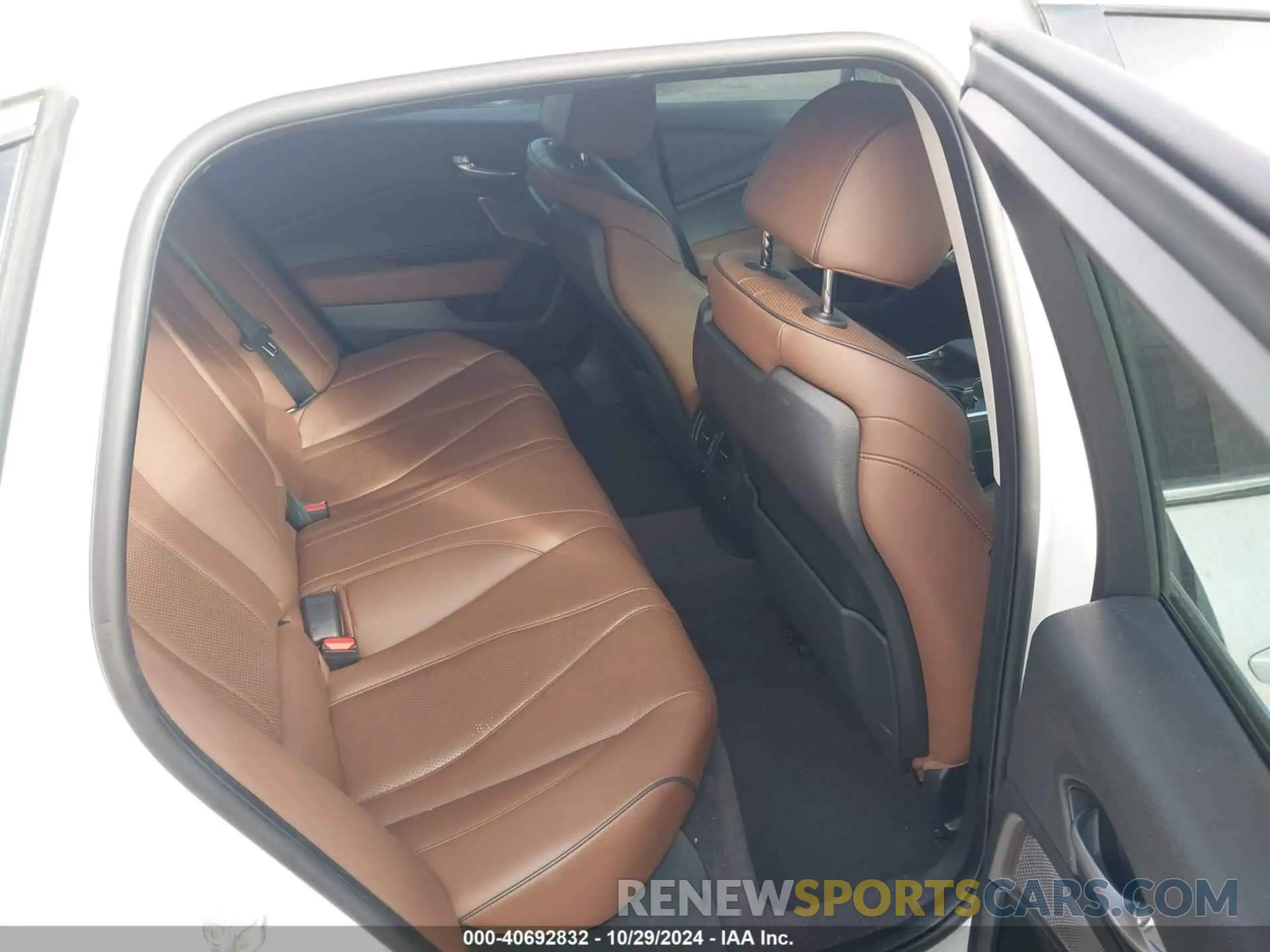 8 Photograph of a damaged car 19UUB5F60MA003776 ACURA TLX 2021