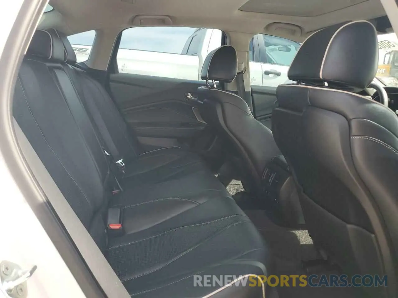 10 Photograph of a damaged car 19UUB5F60MA007911 ACURA TLX 2021