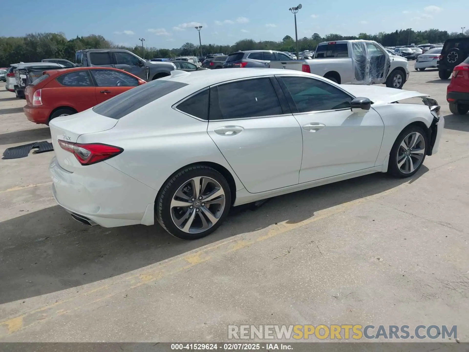4 Фотография поврежденного автомобиля 19UUB5F63MA002895 ACURA TLX 2021
