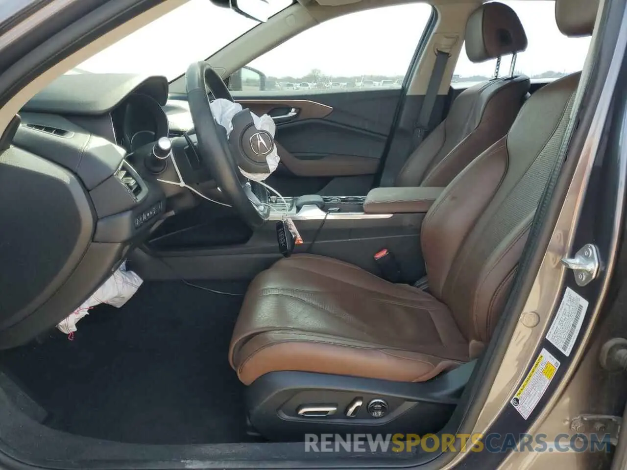 7 Фотография поврежденного автомобиля 19UUB5F6XMA009617 ACURA TLX 2021