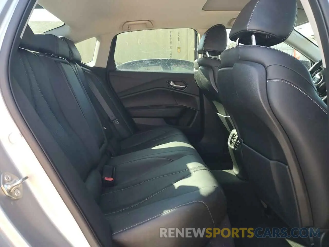 10 Photograph of a damaged car 19UUB6F40MA002728 ACURA TLX 2021