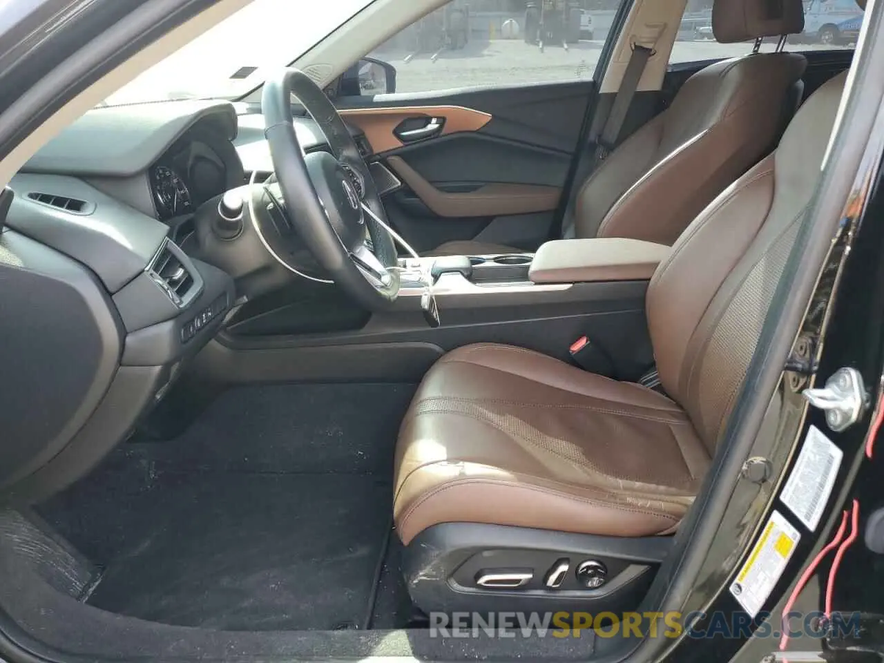 7 Photograph of a damaged car 19UUB6F4XMA006575 ACURA TLX 2021
