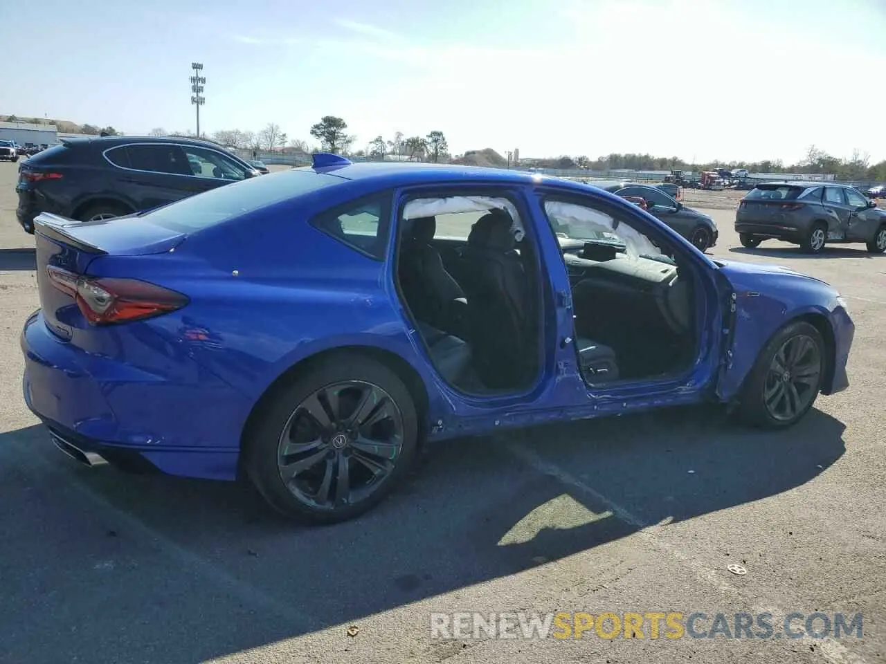 3 Photograph of a damaged car 19UUB6F52MA000536 ACURA TLX 2021