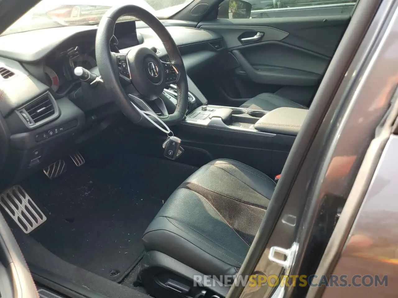 7 Фотография поврежденного автомобиля 19UUB6F56MA009384 ACURA TLX 2021