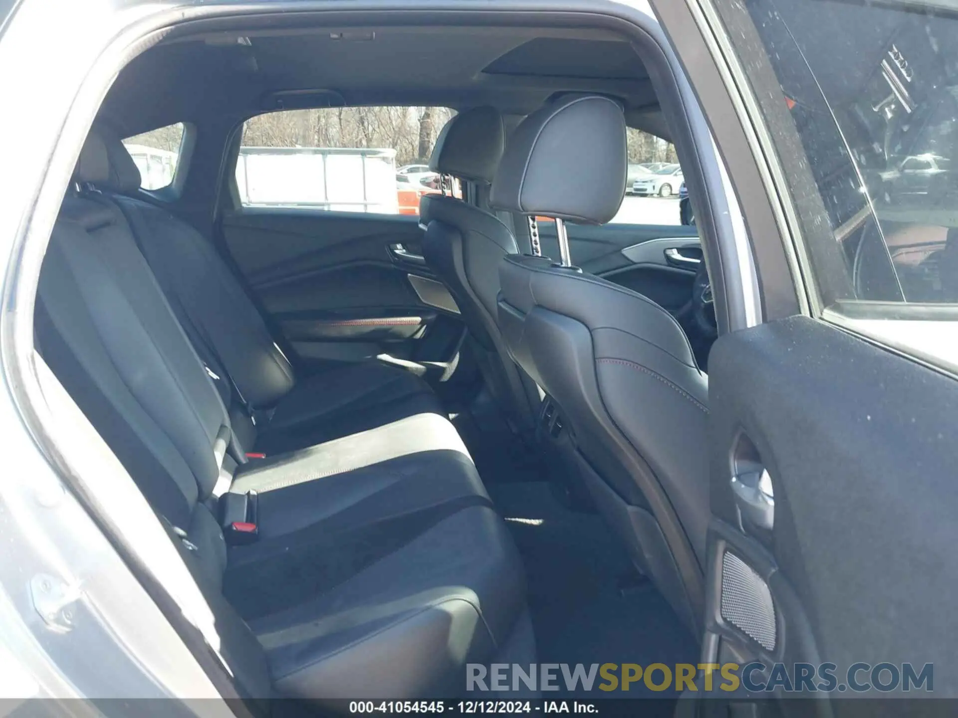 8 Photograph of a damaged car 19UUB6F56MA012043 ACURA TLX 2021