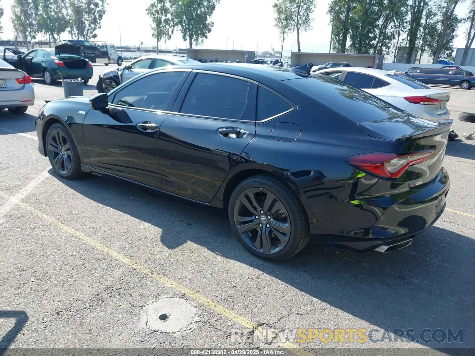 3 Photograph of a damaged car 19UUB6F58MA009600 ACURA TLX 2021