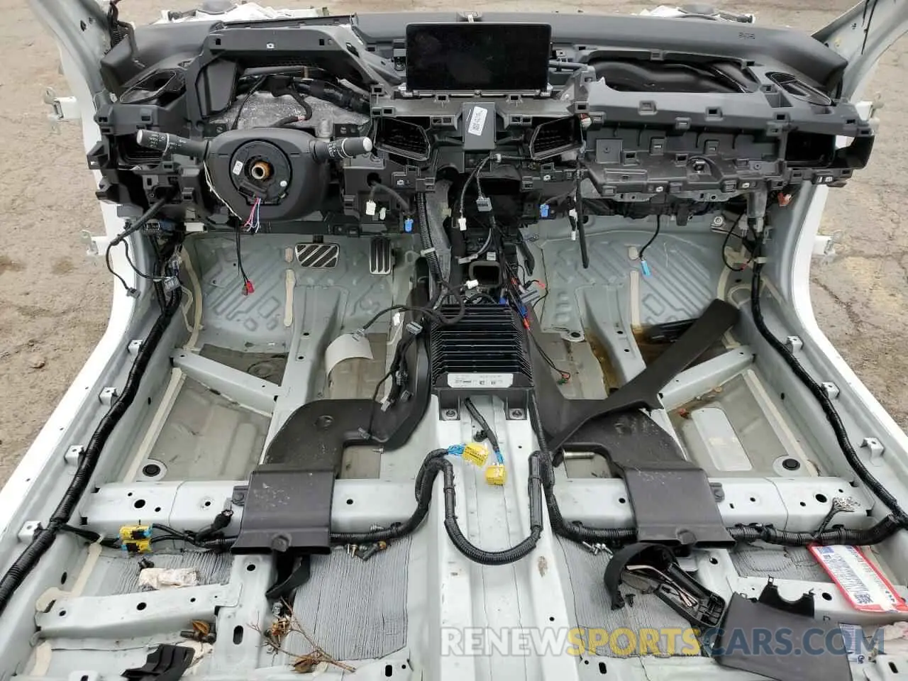 8 Фотография поврежденного автомобиля 19UUB6F58MA010147 ACURA TLX 2021