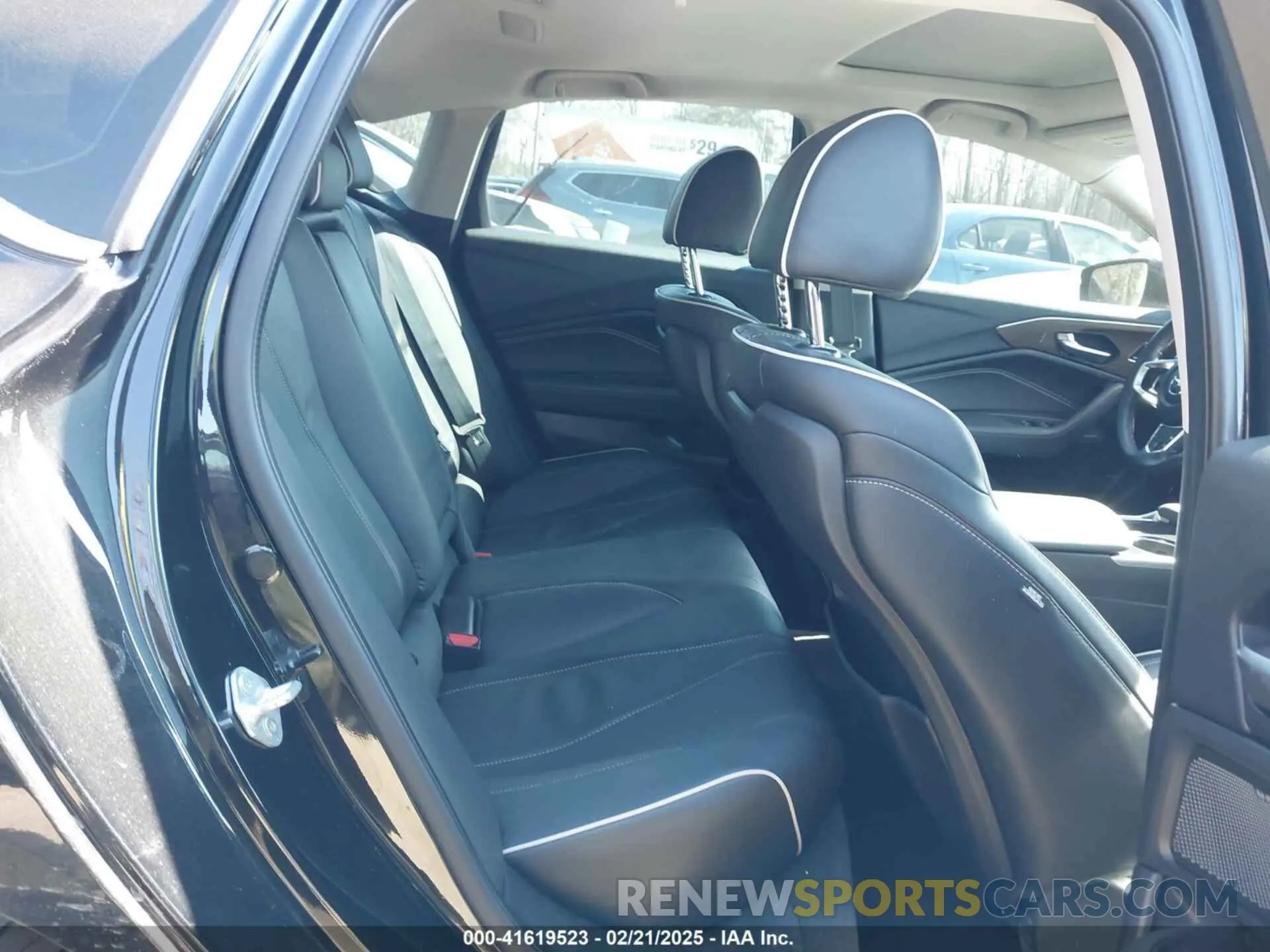 8 Photograph of a damaged car 19UUB6F60MA004240 ACURA TLX 2021