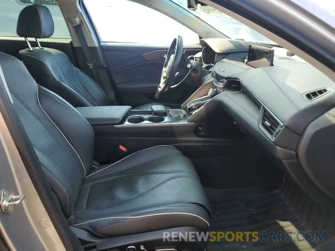 7 Photograph of a damaged car 19UUB6F63MA001512 ACURA TLX 2021