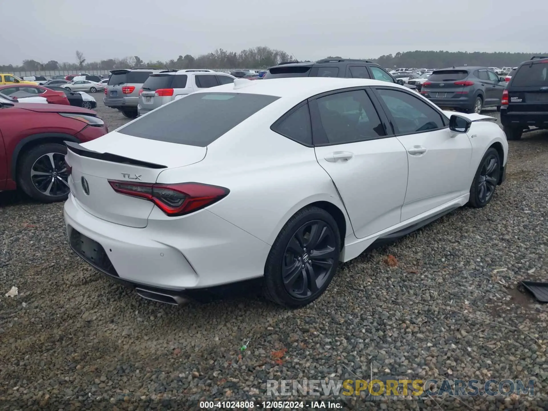 4 Photograph of a damaged car 19UUB5F52NA003710 ACURA TLX 2022