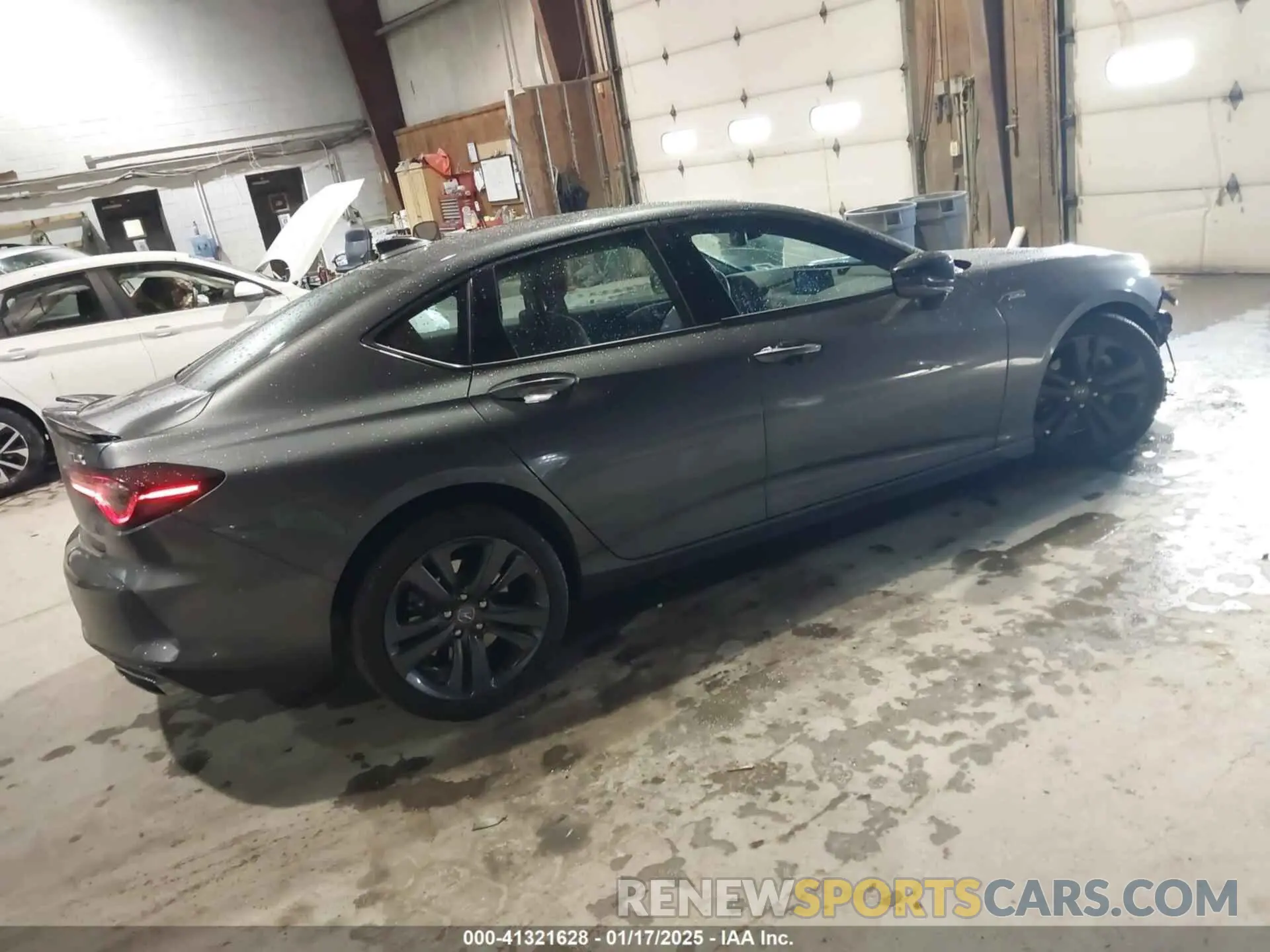 4 Photograph of a damaged car 19UUB5F52NA005604 ACURA TLX 2022