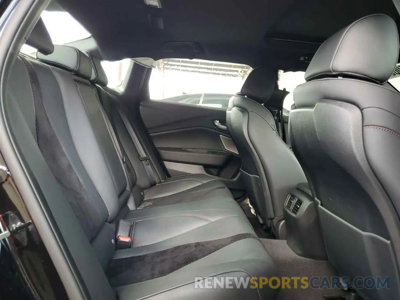 10 Photograph of a damaged car 19UUB5F57NA000267 ACURA TLX 2022