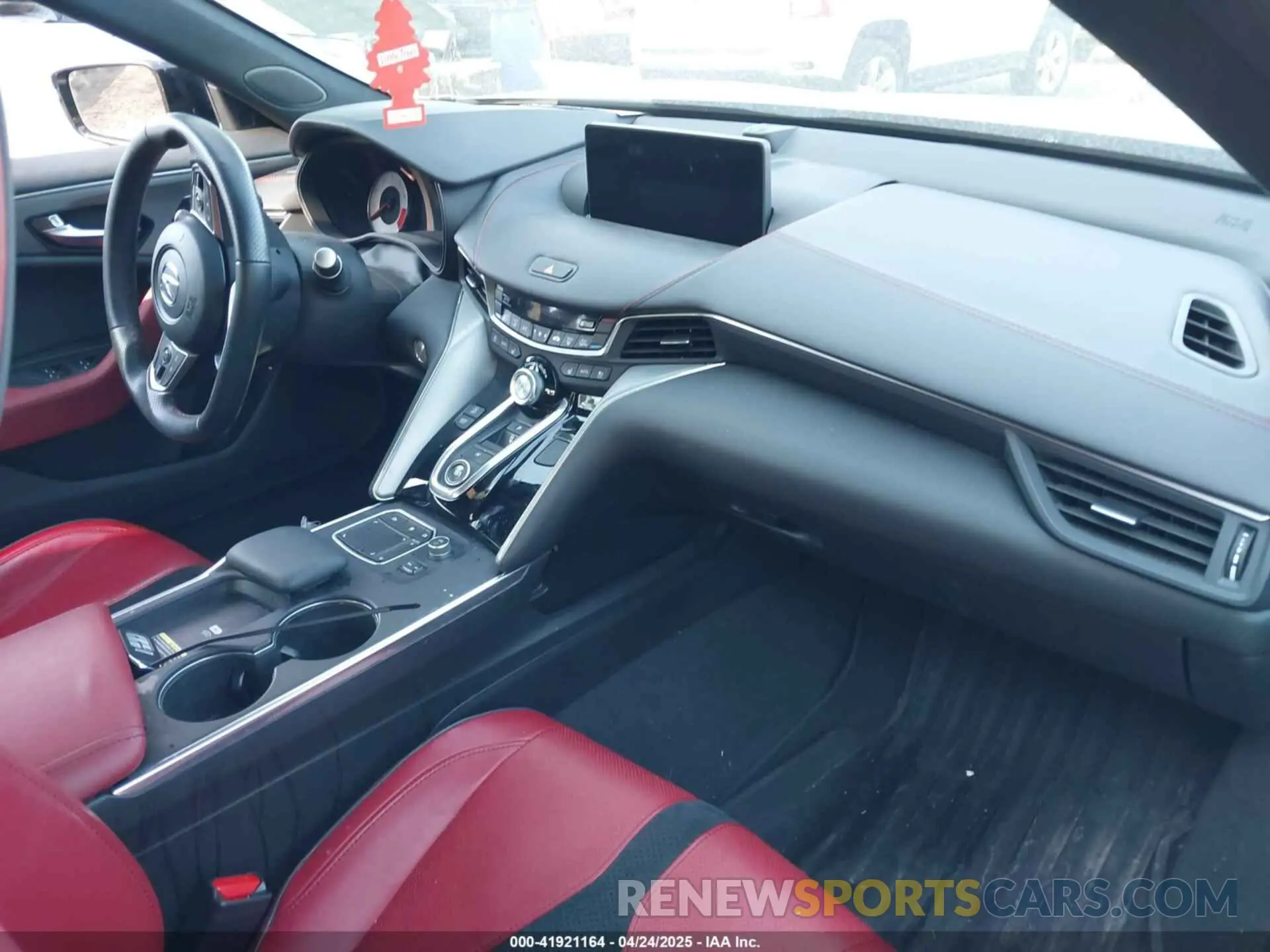 5 Photograph of a damaged car 19UUB6F50NA002285 ACURA TLX 2022