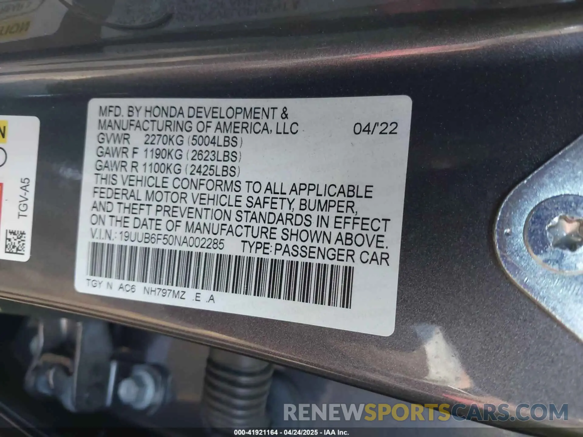 9 Photograph of a damaged car 19UUB6F50NA002285 ACURA TLX 2022