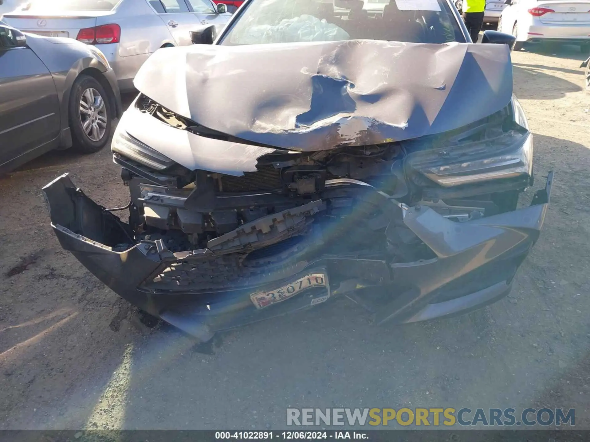 6 Photograph of a damaged car 19UUB6F52NA003485 ACURA TLX 2022