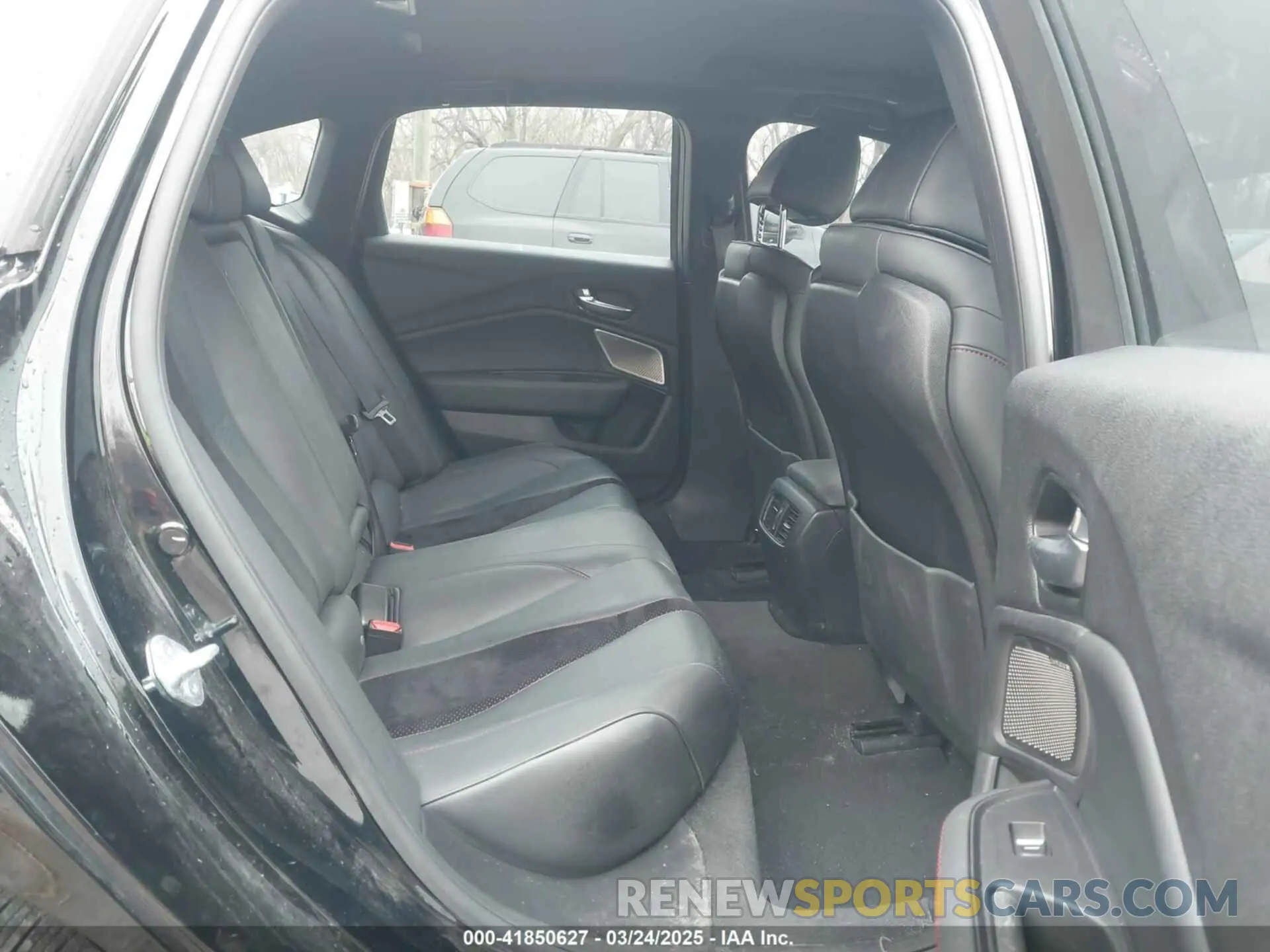 8 Photograph of a damaged car 19UUB6F5XNA002178 ACURA TLX 2022