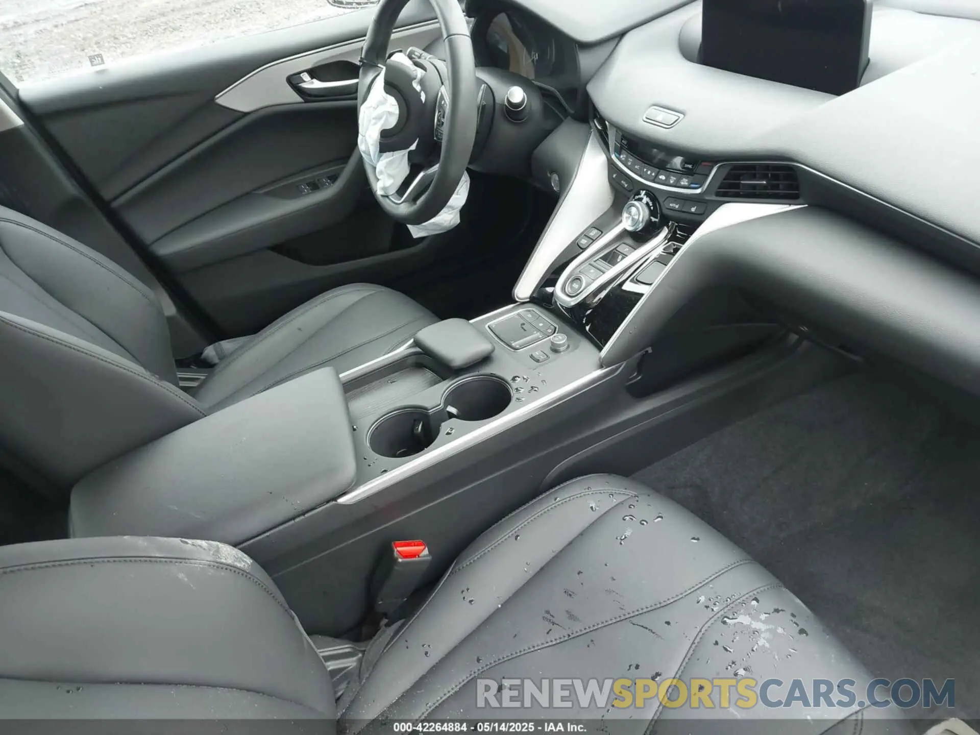 5 Photograph of a damaged car 19UUB5F37PA007088 ACURA TLX 2023