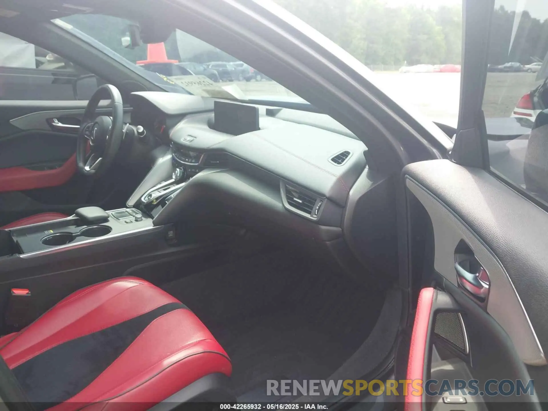 5 Photograph of a damaged car 19UUB6F59PA002787 ACURA TLX 2023