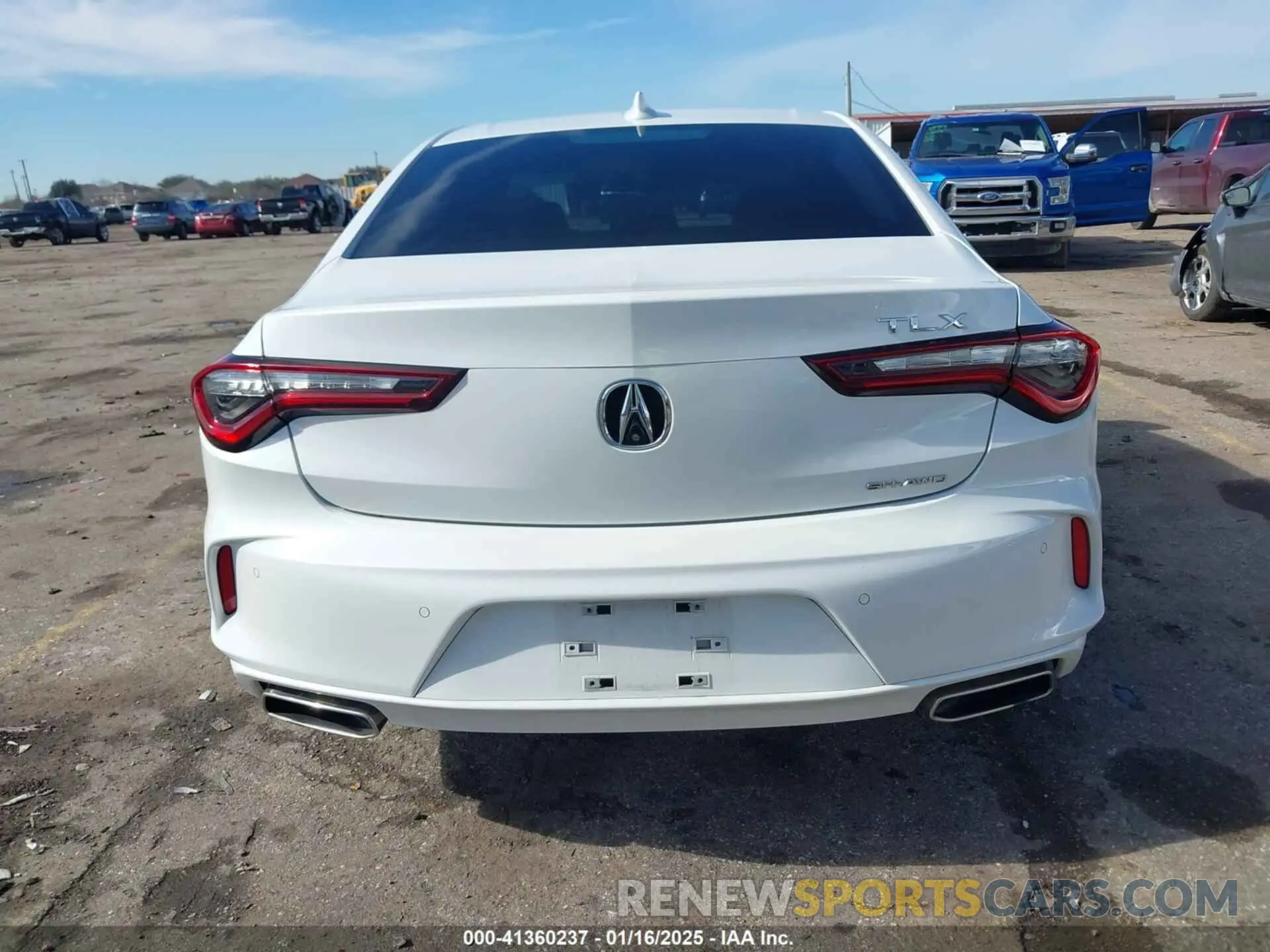 16 Фотография поврежденного автомобиля 19UUB6F65PA003881 ACURA TLX 2023