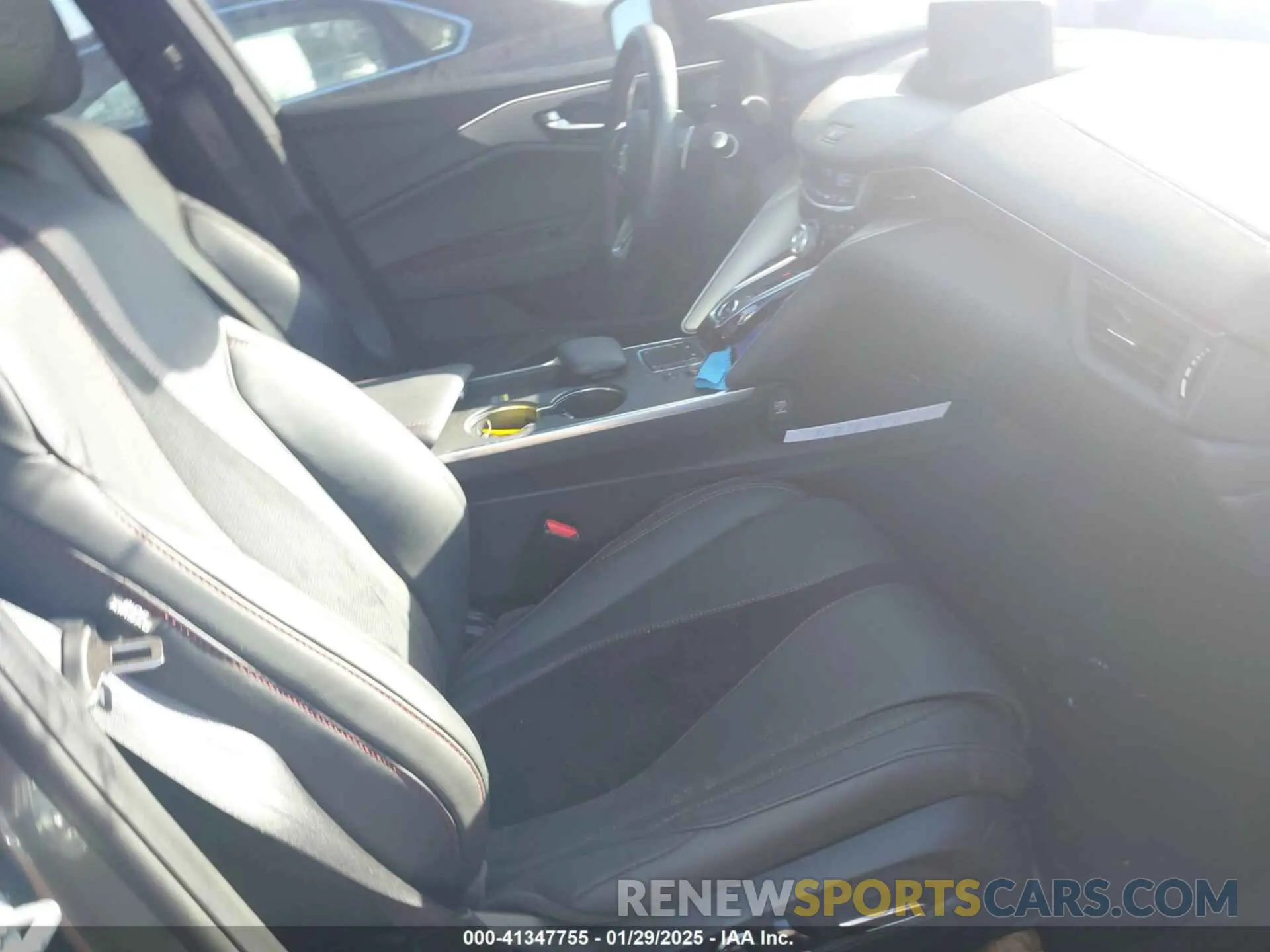 5 Photograph of a damaged car 19UUB7F05PA003834 ACURA TLX 2023