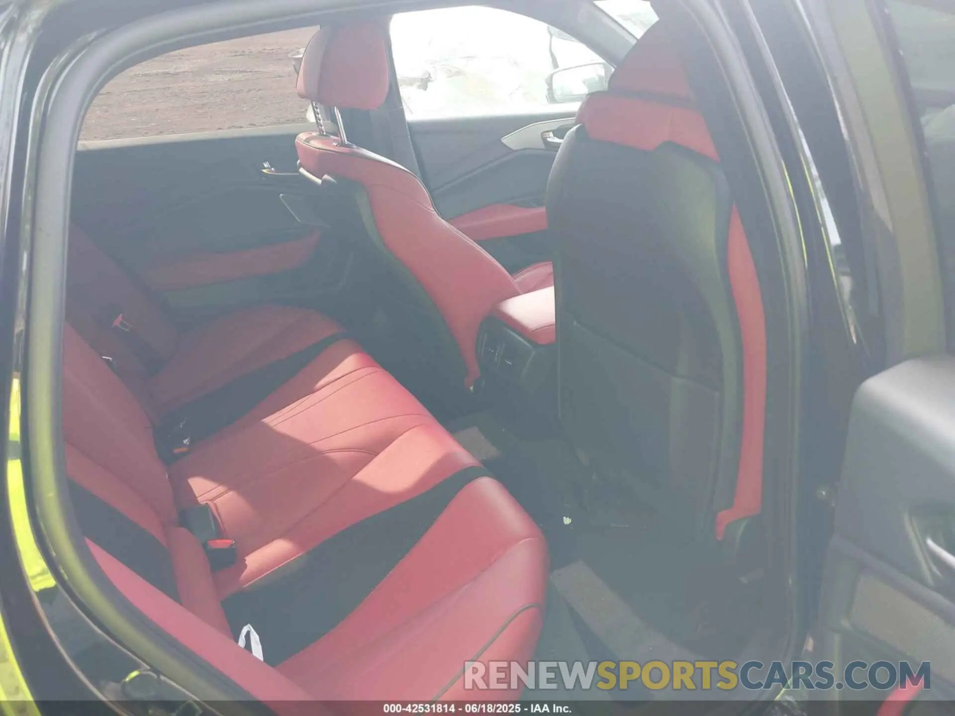 8 Photograph of a damaged car 19UUB7F9XPA001690 ACURA TLX 2023