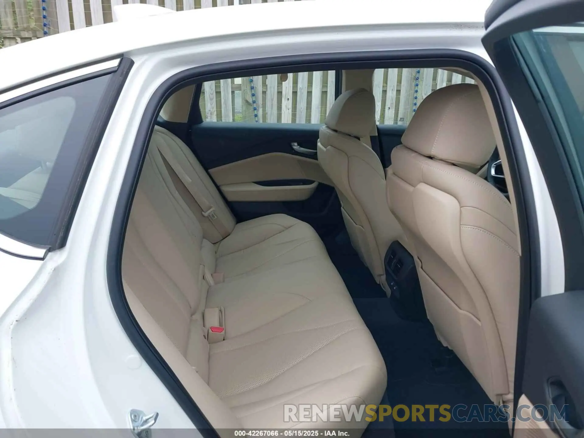 8 Photograph of a damaged car 19UUB5F44SA000200 ACURA TLX 2025