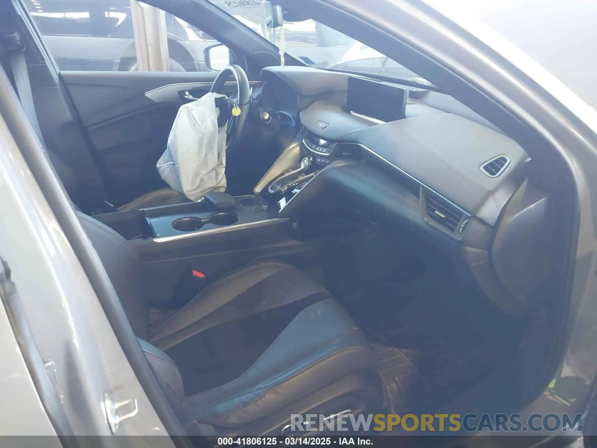 5 Photograph of a damaged car 19UUB6F53SA000302 ACURA TLX 2025