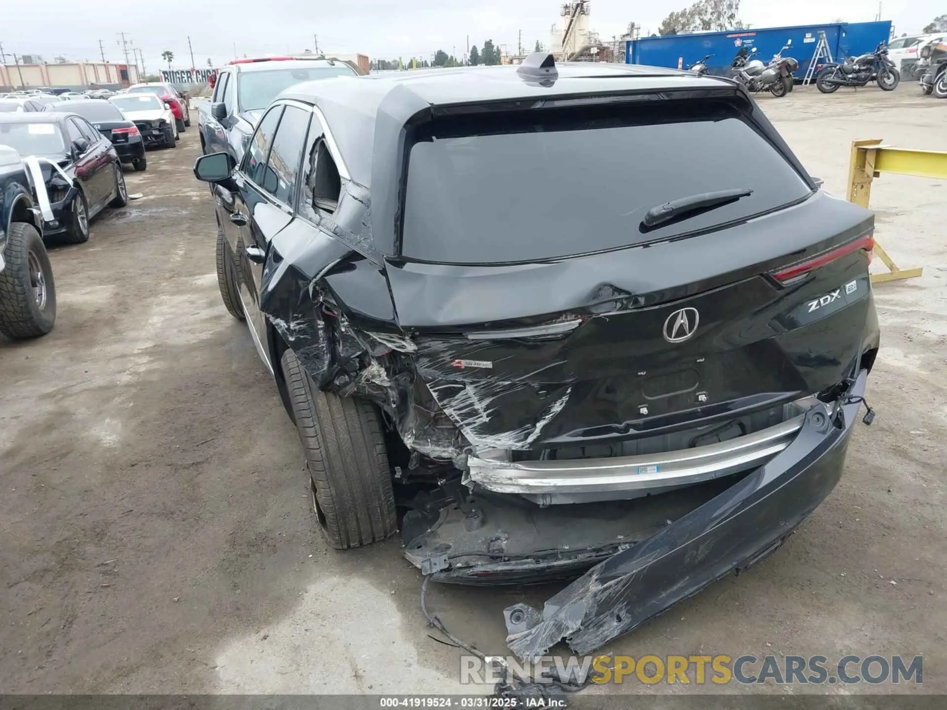 19 Фотография поврежденного автомобиля 4W5KHMRK5RZ513480 ACURA ZDX 2024