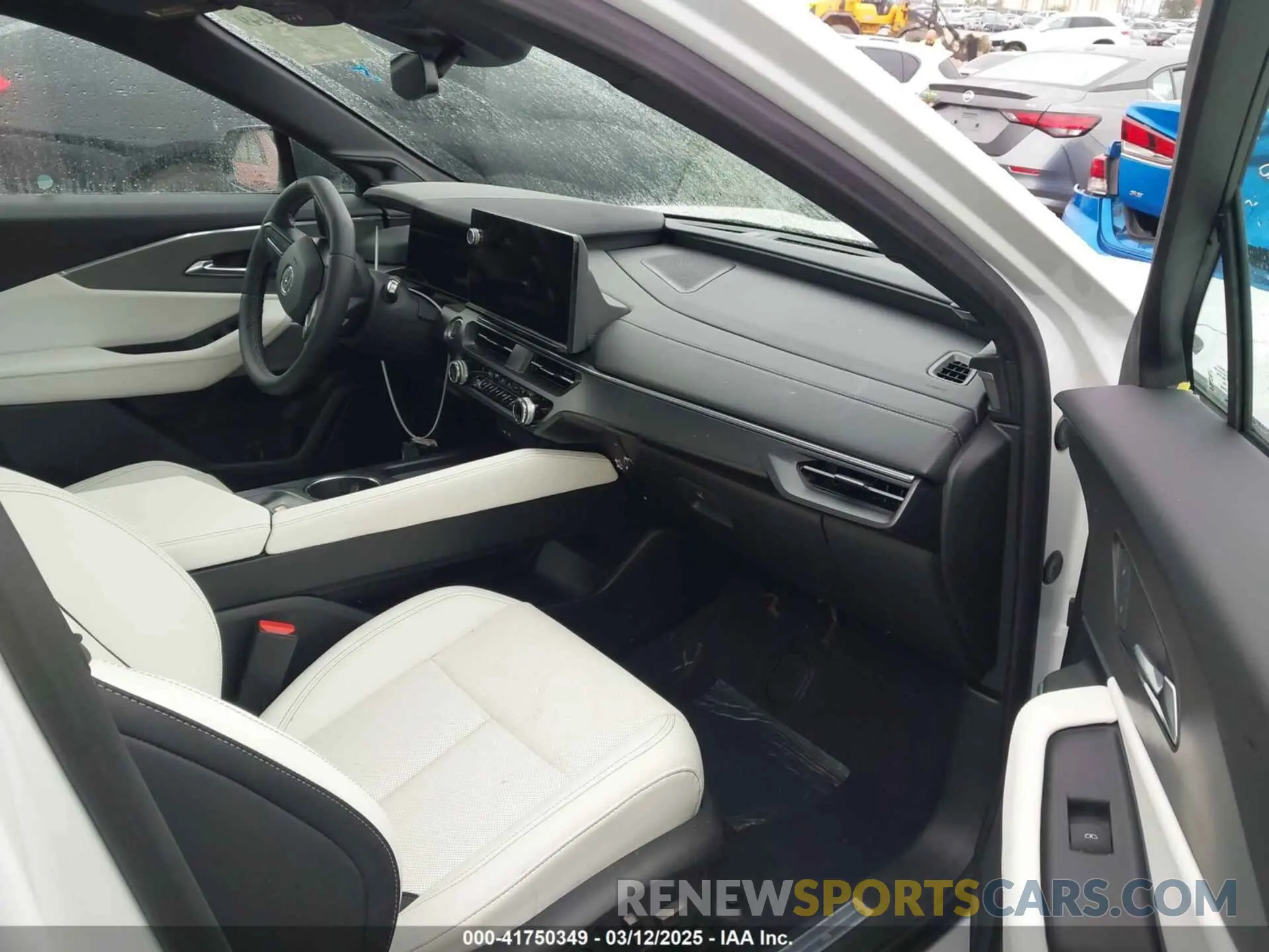5 Photograph of a damaged car 4W5KHNRL2RZ508574 ACURA ZDX 2024