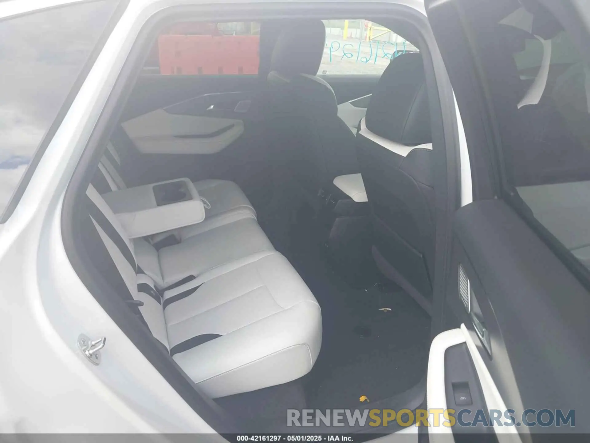 8 Photograph of a damaged car 4W5KHNRL8RZ515576 ACURA ZDX 2024